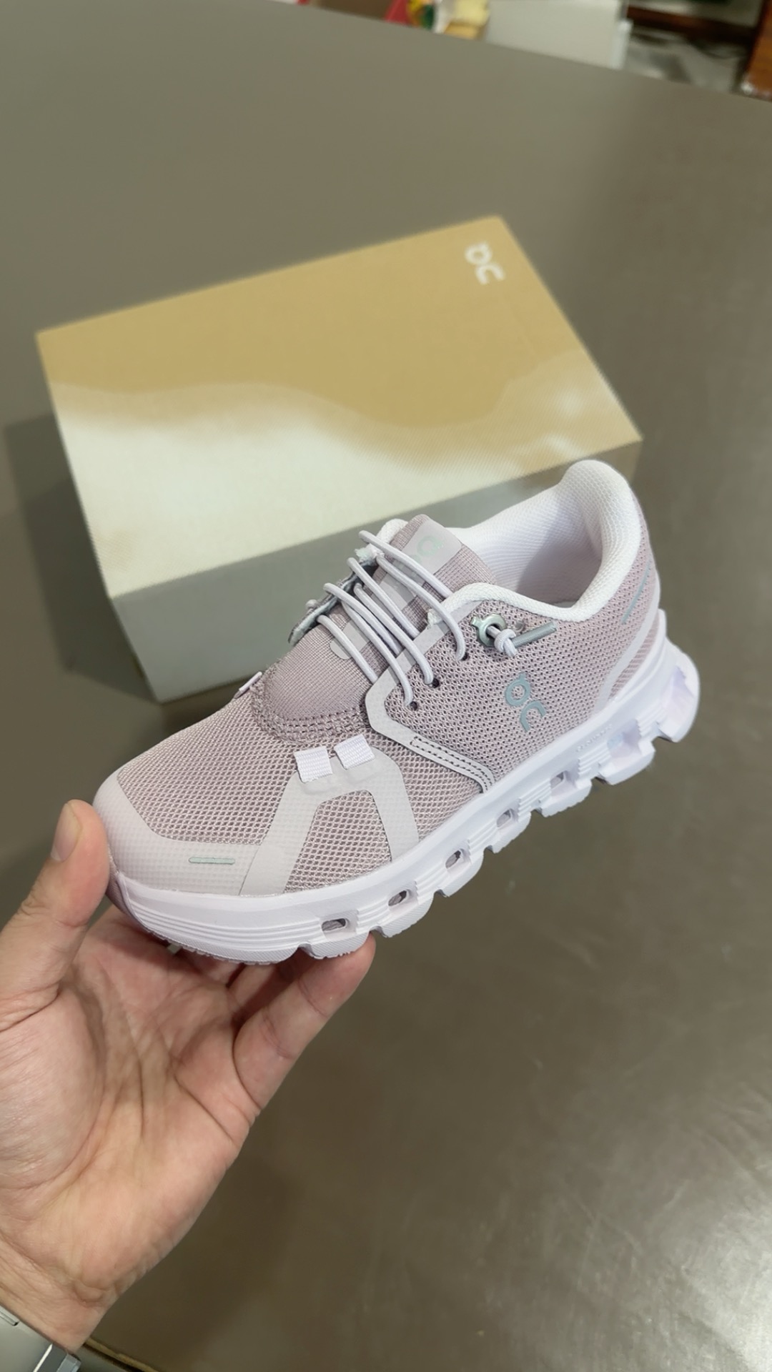 图片[8]-On昂跑 Cloud 6 儿童跑鞋 28–37\”},\”album\”：{\”myCommidityCount\”：31018,\”online\”：true,\”banner\”：\”https：//xcimg.szwego.com/img/3c4dd9ea/20241025/a1729837392418_2756.jpg-选品中心