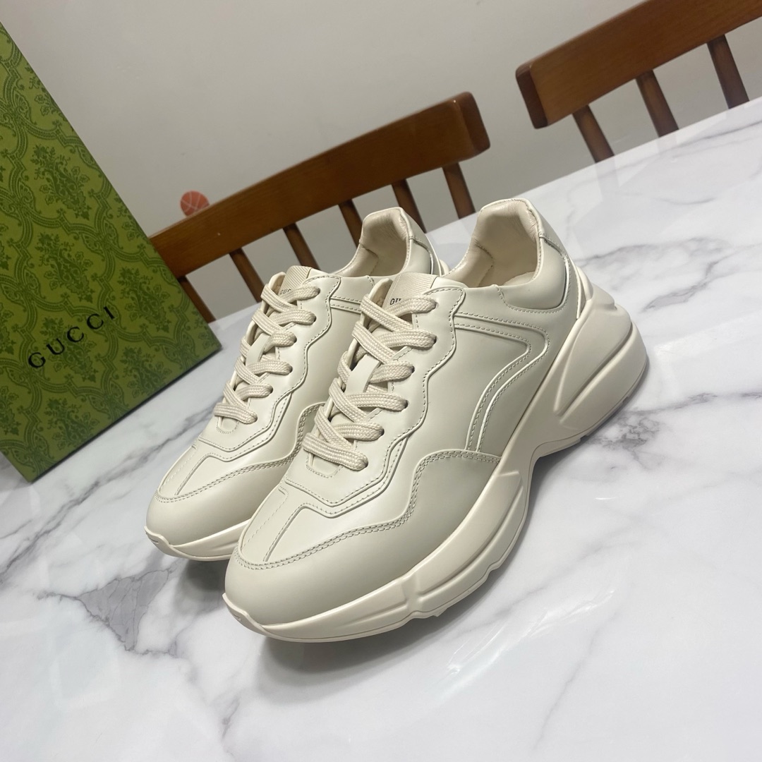 NO:668151,Gucci couple's dad shoes, the same style as Song Zuer and Ni Ni, the favorite item of many Internet celebrities, super fashionable and versatile, comfortable on the feet. The upper is made of first-layer cowhide with oil edge sealing technology, the lining is silk sheepskin, the original vacuum double-layer TUU combination technology outsole, super light and comfortable. Size Women's 35-40  Men's sizes 39-44 (men's sizes 38.45.46 are custom-made, non-refundable), casual shoes/sports shoes, gucci, sneakers, cowhide, sheepskin19860909Gucci 古奇 情侣款老爹鞋,宋祖儿.倪妮同款,超多网红明星的最爱单品,超时尚百搭,上脚炒鸡舒服 鞋面为头层牛皮油边封口工艺,里垫为丝绸羊皮,原版真空双层TUU组合工艺大底,超级轻盈舒适 Size女35—40码 男39—44码（男38.45.46码定做,不退换）,休闲鞋/运动鞋,gucci,sneakers,cowhide,sheepskin,Women's Shoes