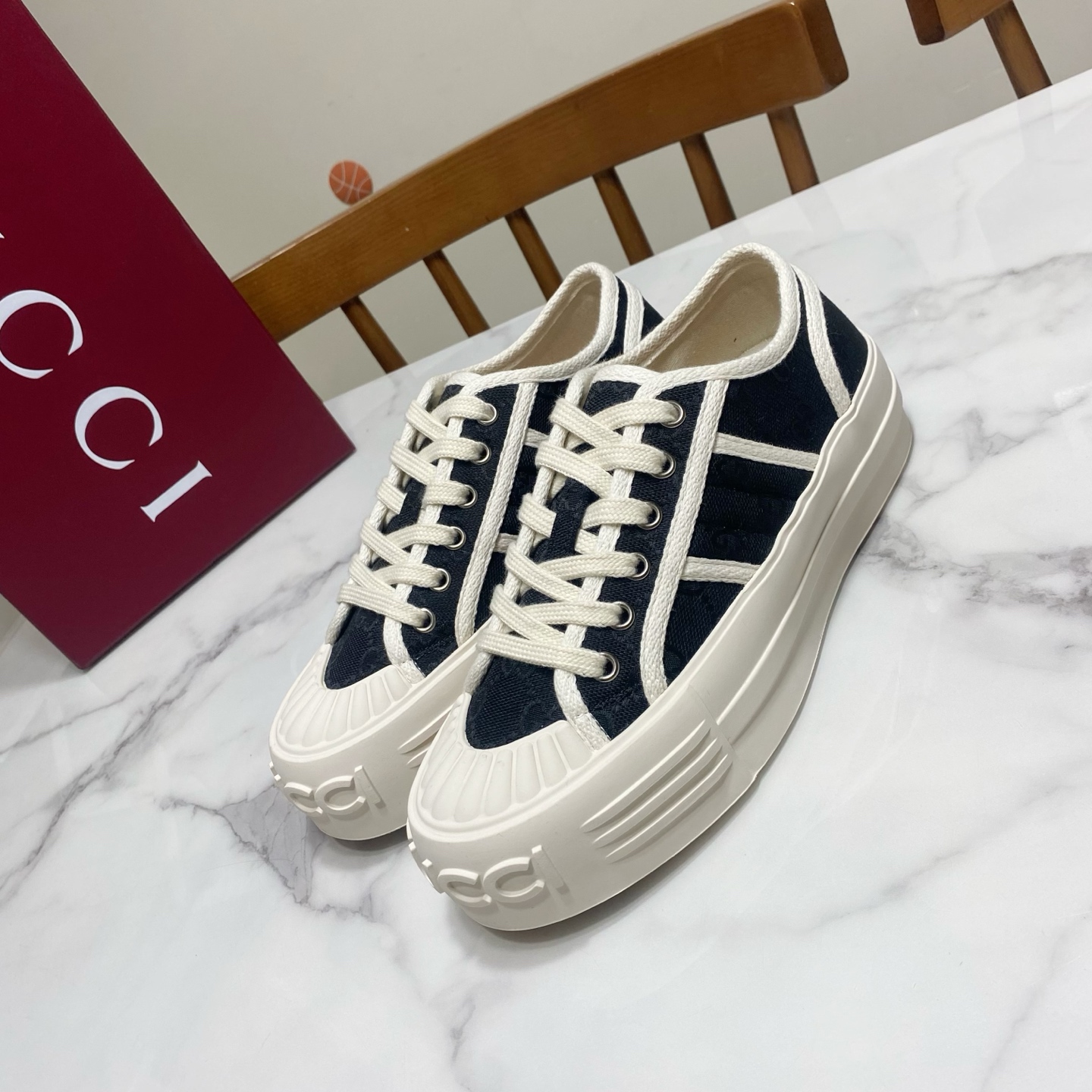 Gucci GG Canvas Platform Sneakers Stylish and Comfortable,Elevate Your Look 3 i1744493139365 6216 0 0