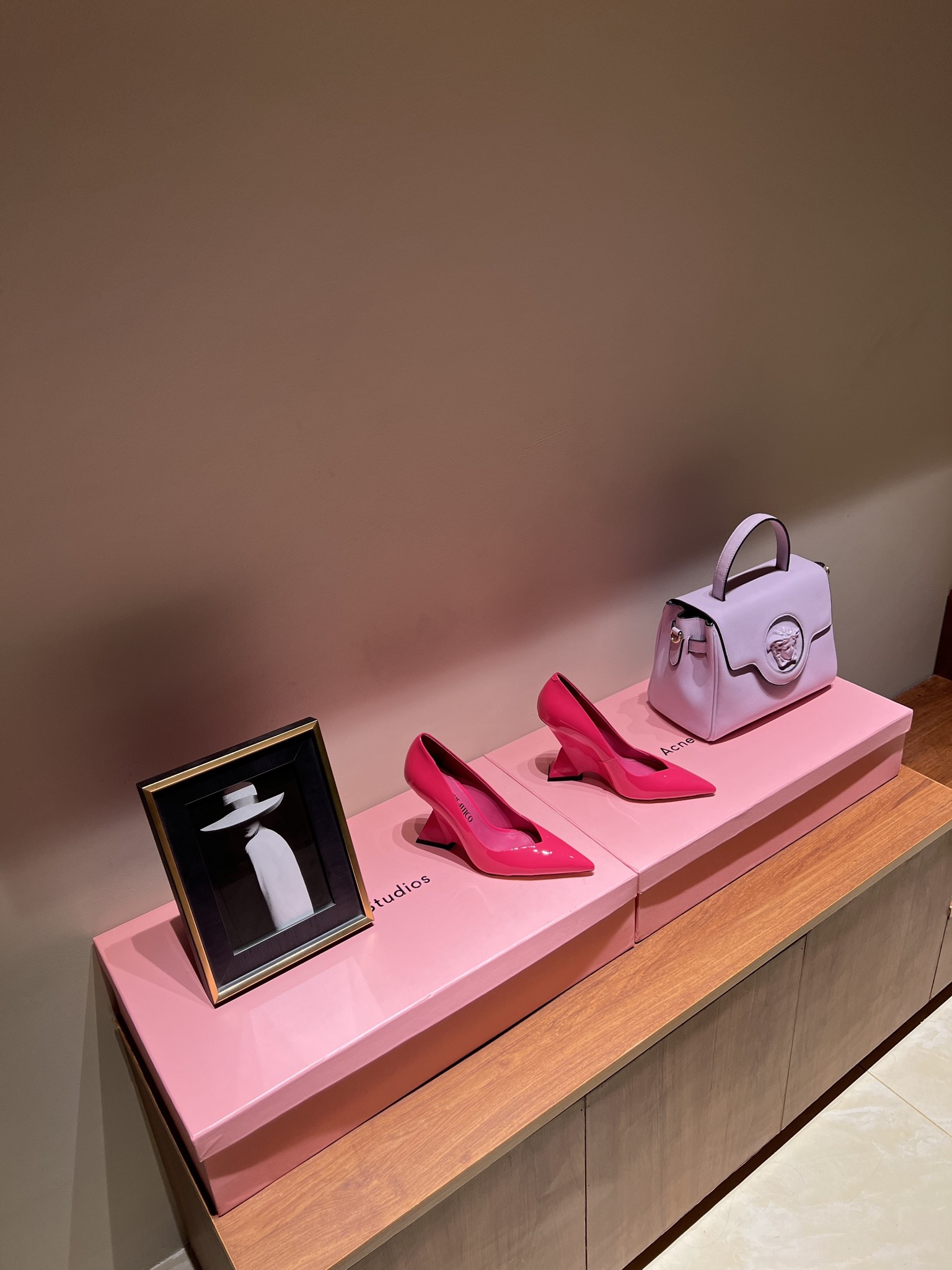 Luxurious Italian Designer Brand: The Attico’s Top Editions and Fashionable Aesthetics - 图片 1