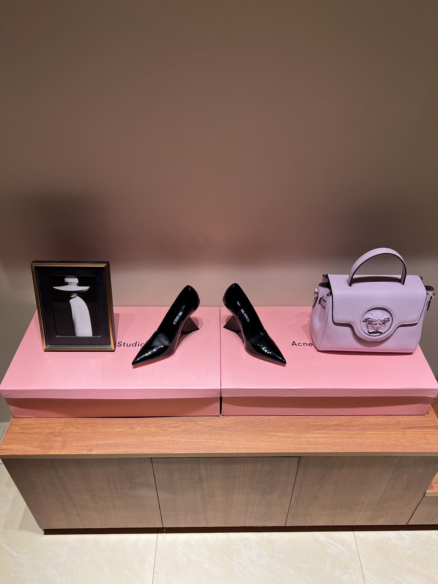 Luxurious Italian Brand The Attico: Retro-Inspired Fashion with Impressive Designs - 图片 3