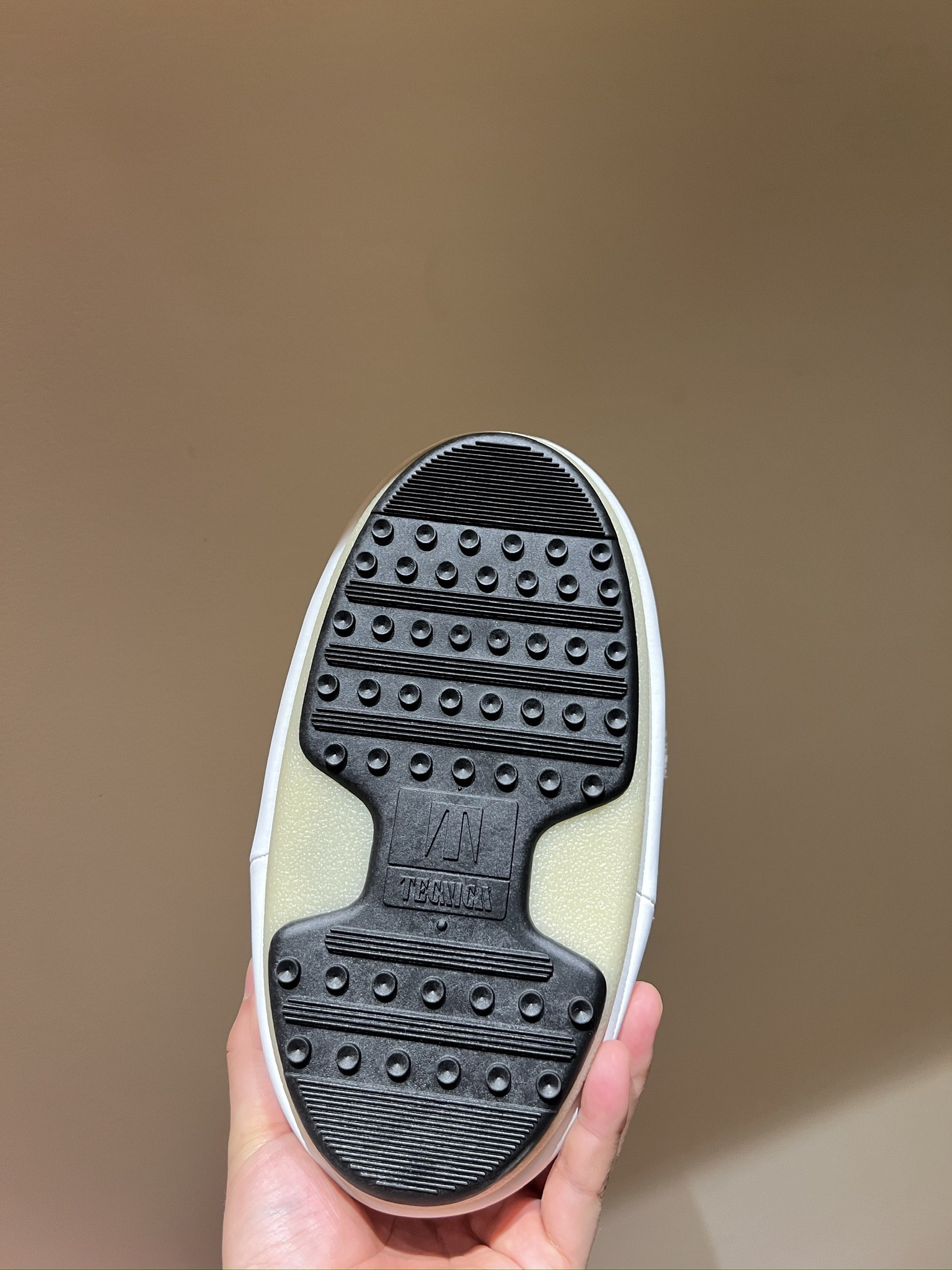 Fashion Revival: Moon Boots Making a Comeback in 2021 - 图片 7