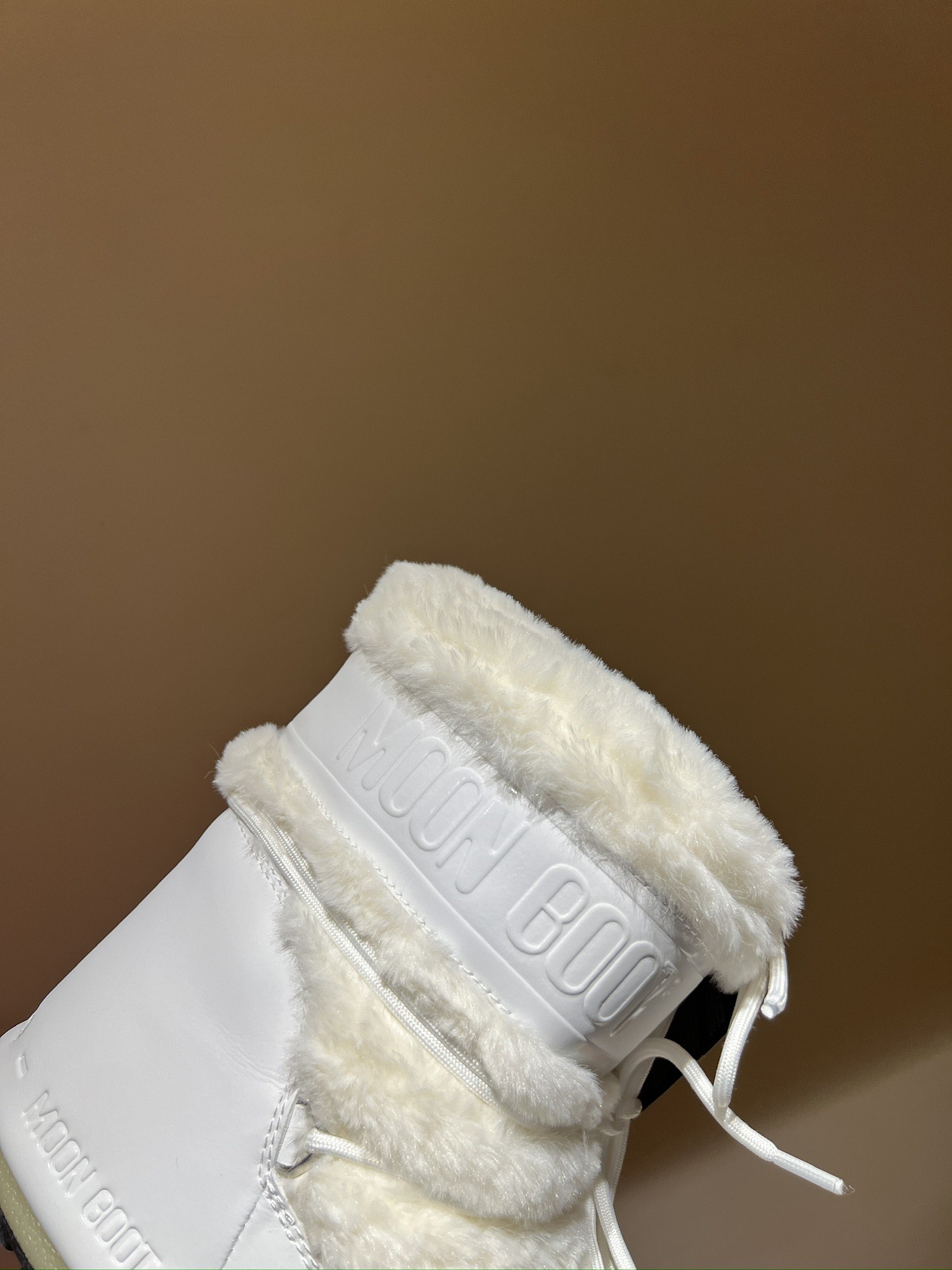 Fashion Revival: Moon Boots Making a Comeback in 2021 - 图片 5