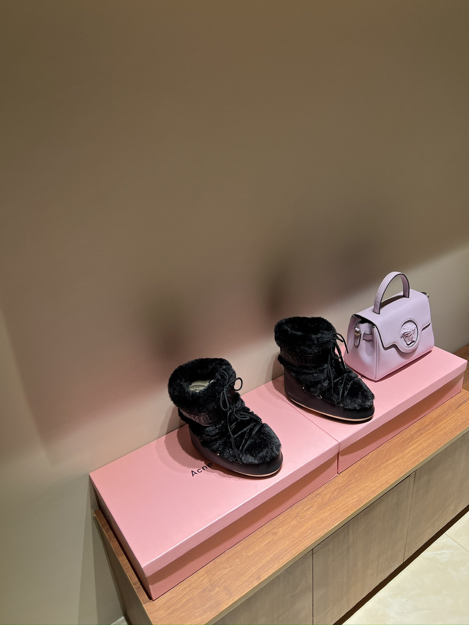 Fashion Trend: Moon Boots Making a Comeback with Celebrities