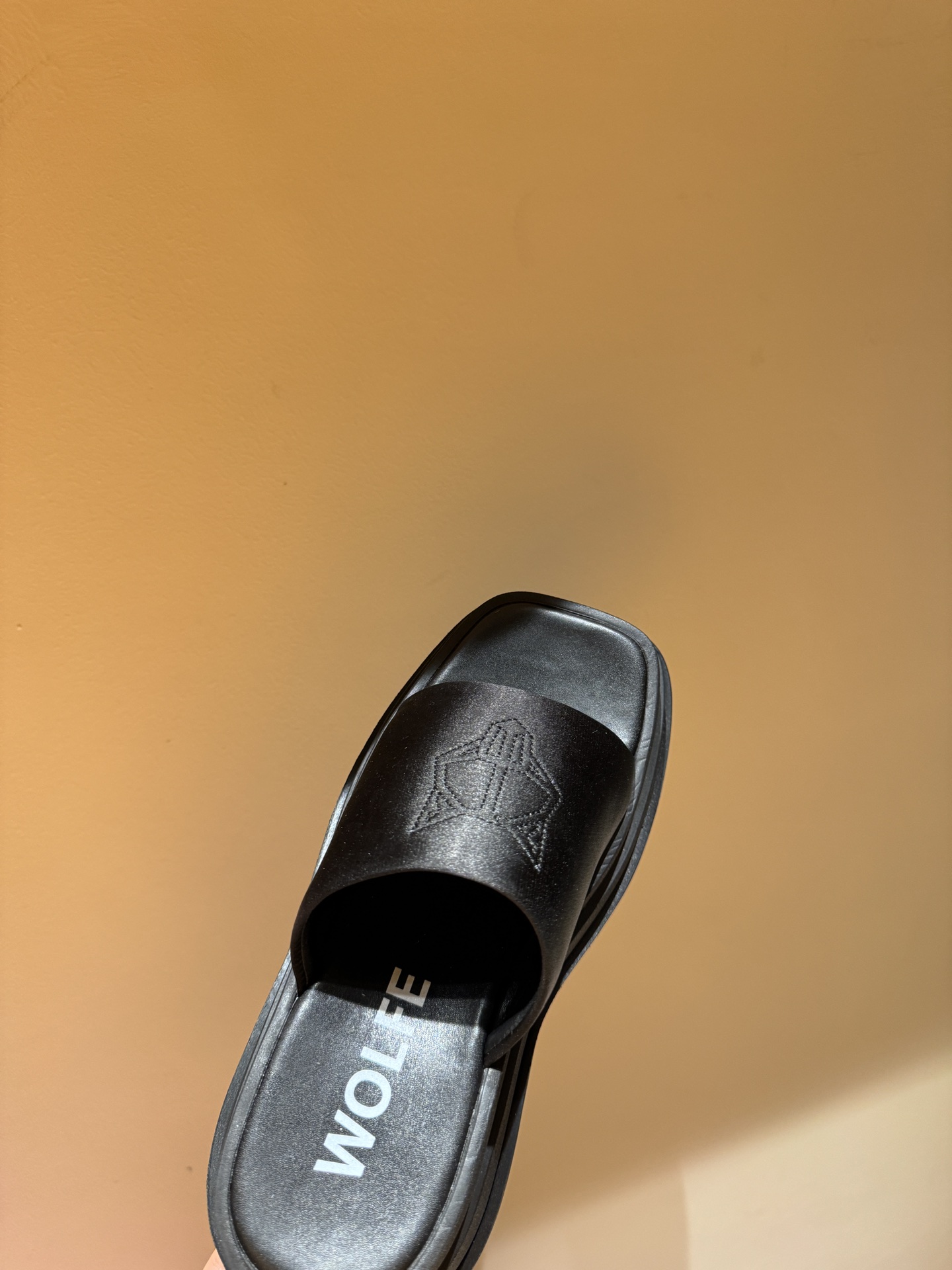 NAKEED WOLFE Luxury Shoes: Metallic Wolf Head Design, Original and Inclusive, Spring/Summer Collection. - 图片 6