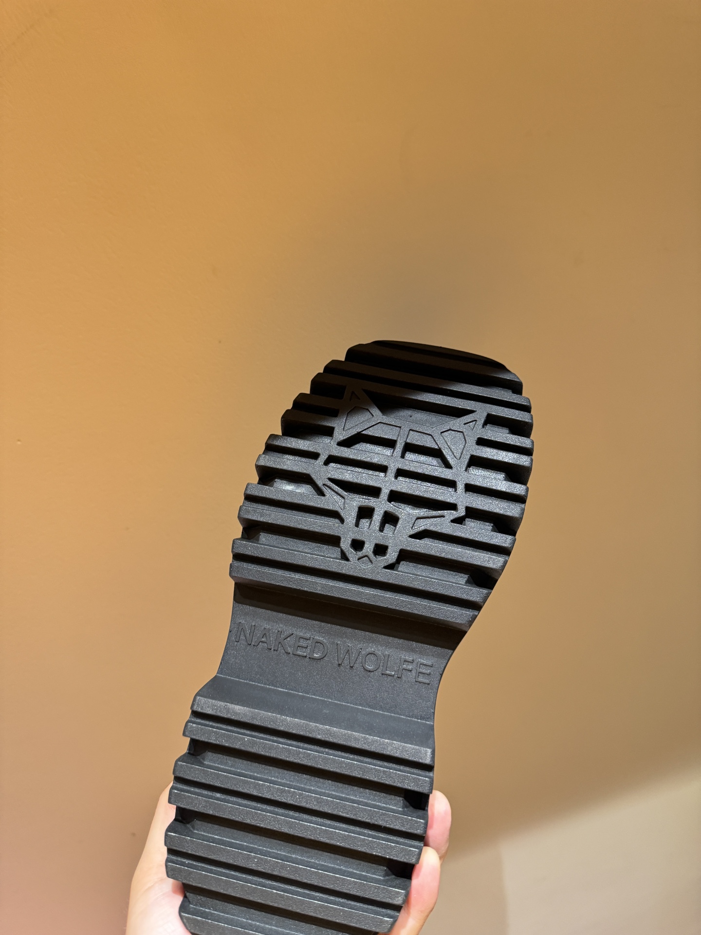 NAKEED WOLFE Luxury Shoes: Metallic Wolf Head Design, Original and Inclusive, Spring/Summer Collection. - 图片 9