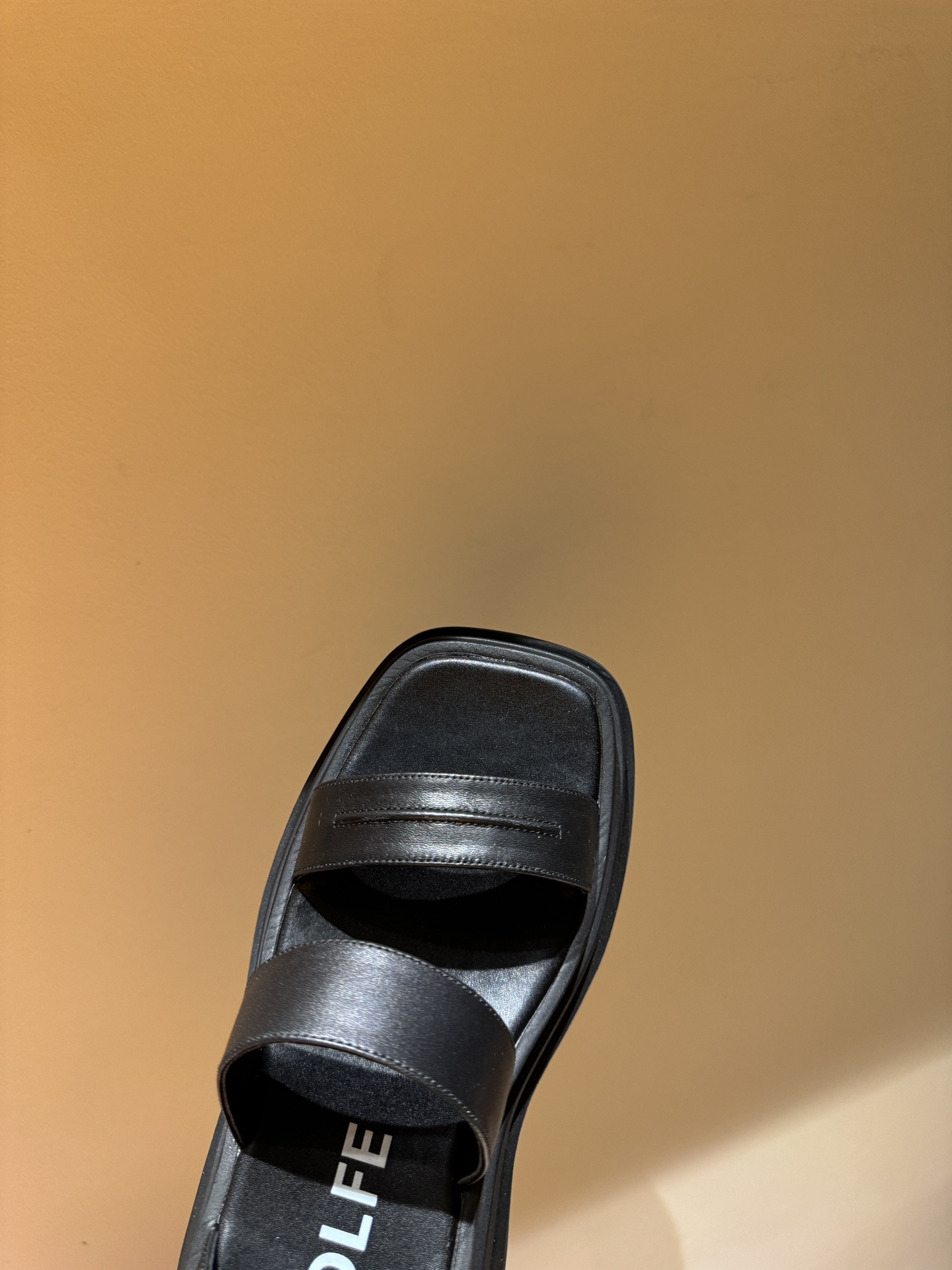 NAKEED WOLFENED WOWER: Luxury Roman Style Shoes, Metallic Wolf Head, Original Design - 图片 4