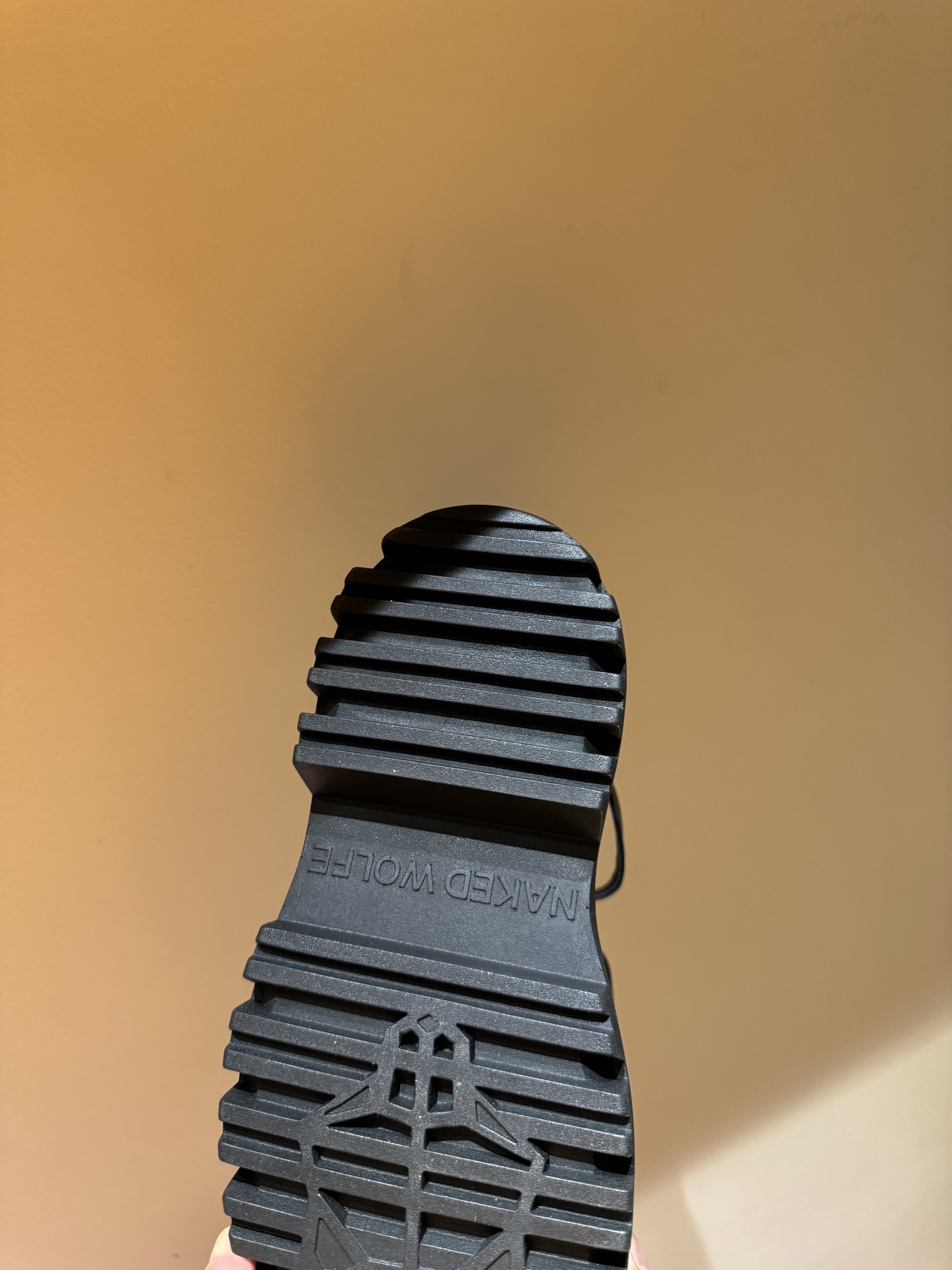 NAKEED WOLFENED WOWER: Luxury Roman Style Shoes, Metallic Wolf Head, Original Design - 图片 9