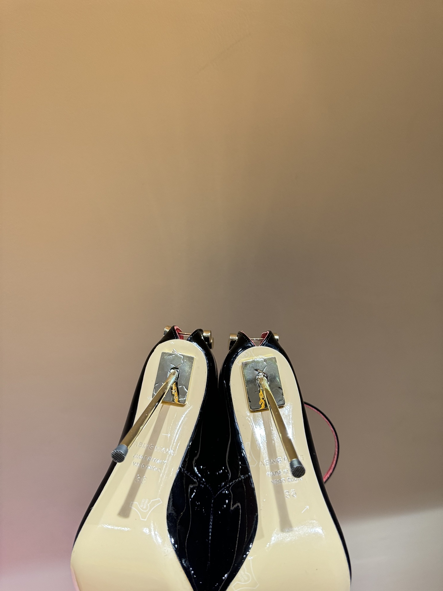 “2024 New HARDOT Mini-Metallic Heels with Crystal Coating and Real Skin Bottom” - 图片 8
