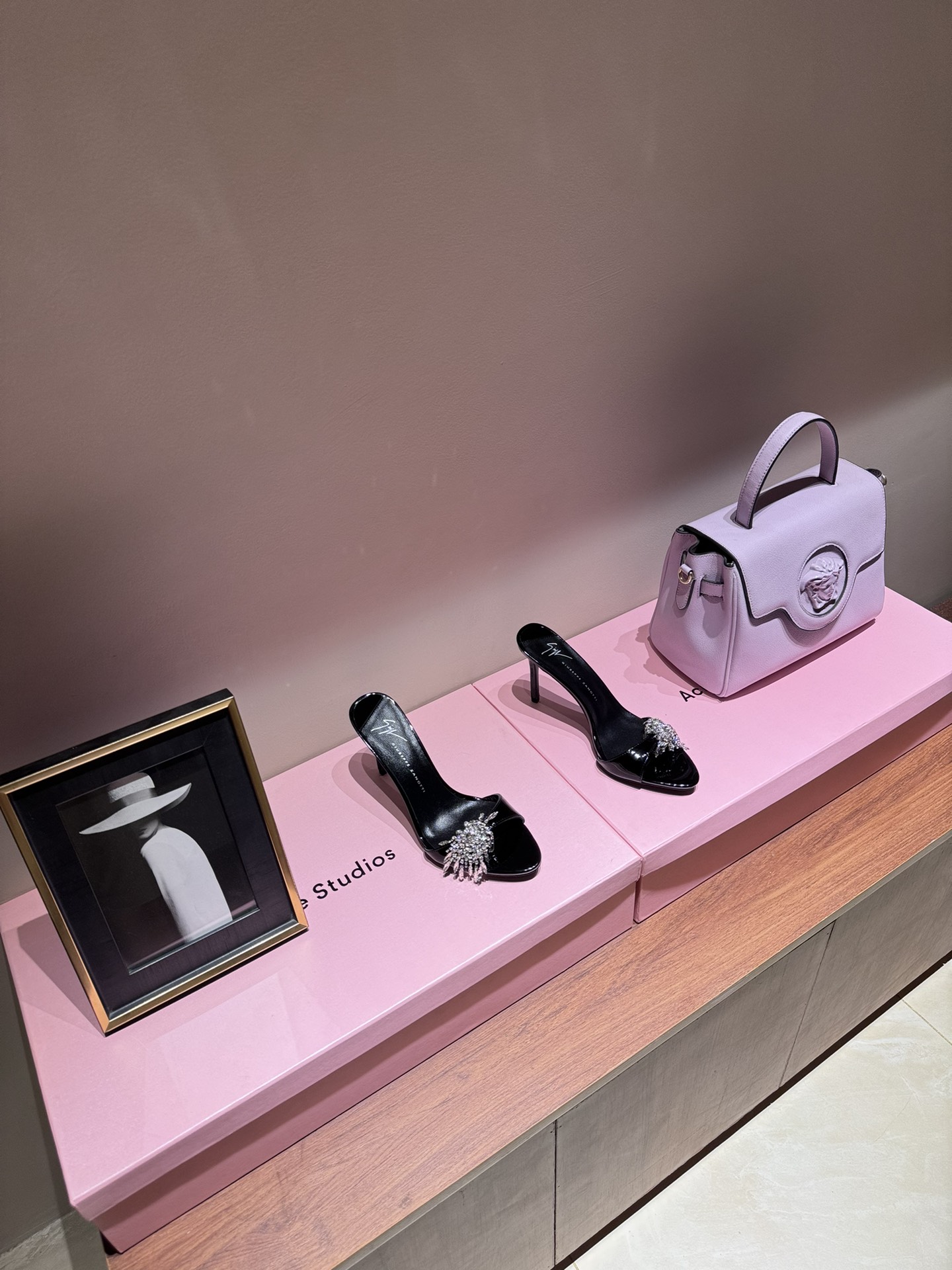 Giuseppe Zanotti SS2024 Summer Collection: Diamond Single Shoes/Trackers Series