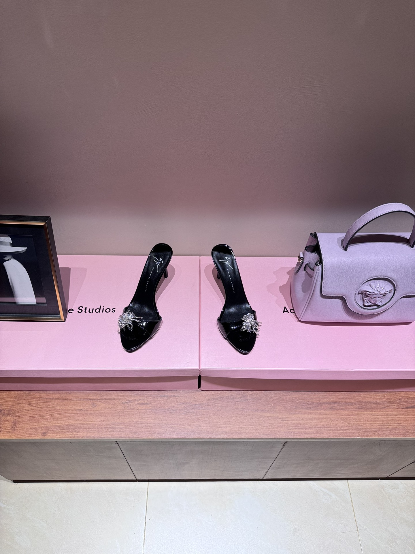 Giuseppe Zanotti SS2024 Summer Collection: Diamond Single Shoes/Trackers Series - 图片 3