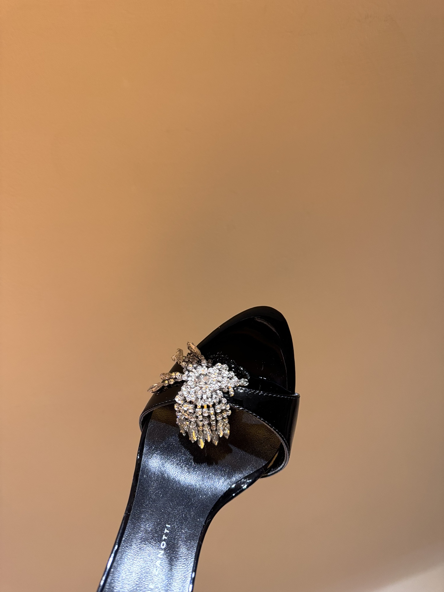 Giuseppe Zanotti SS2024 Summer Collection: Diamond Single Shoes/Trackers Series - 图片 4