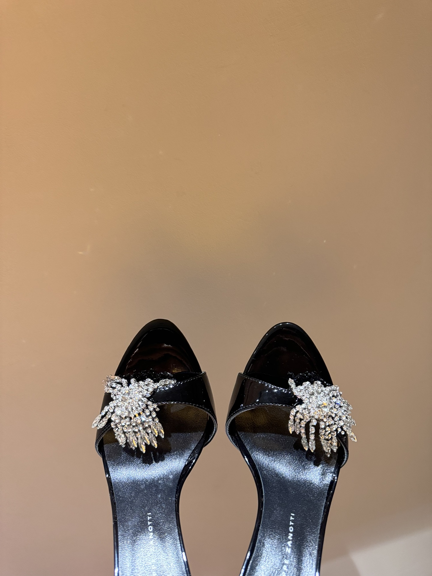 Giuseppe Zanotti SS2024 Summer Collection: Diamond Single Shoes/Trackers Series - 图片 7