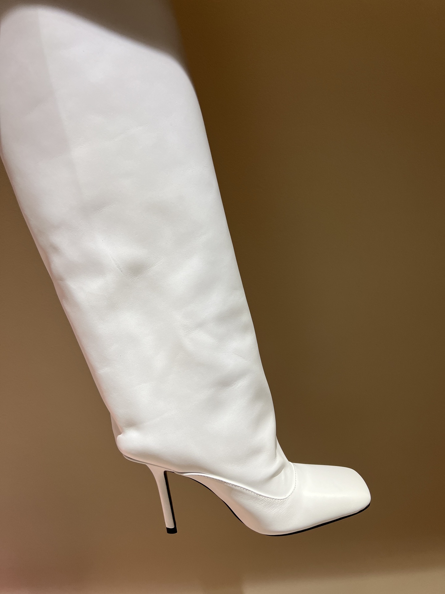 Luxurious Attico 2024 Autumn Boots: Italian Fashion Sisters’ Perfect Display of Style - 图片 5