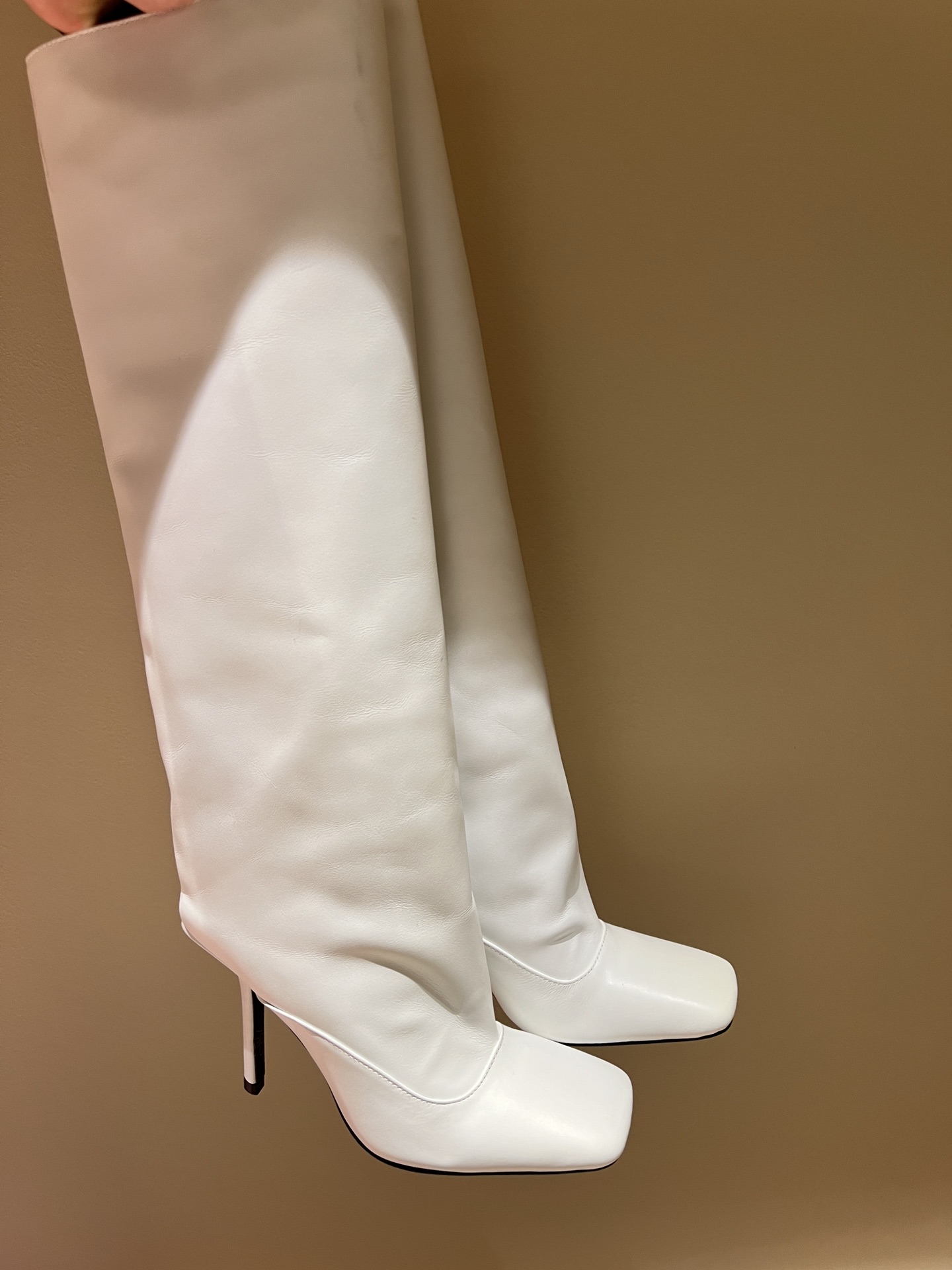 Luxurious Attico 2024 Autumn Boots: Italian Fashion Sisters’ Perfect Display of Style - 图片 6