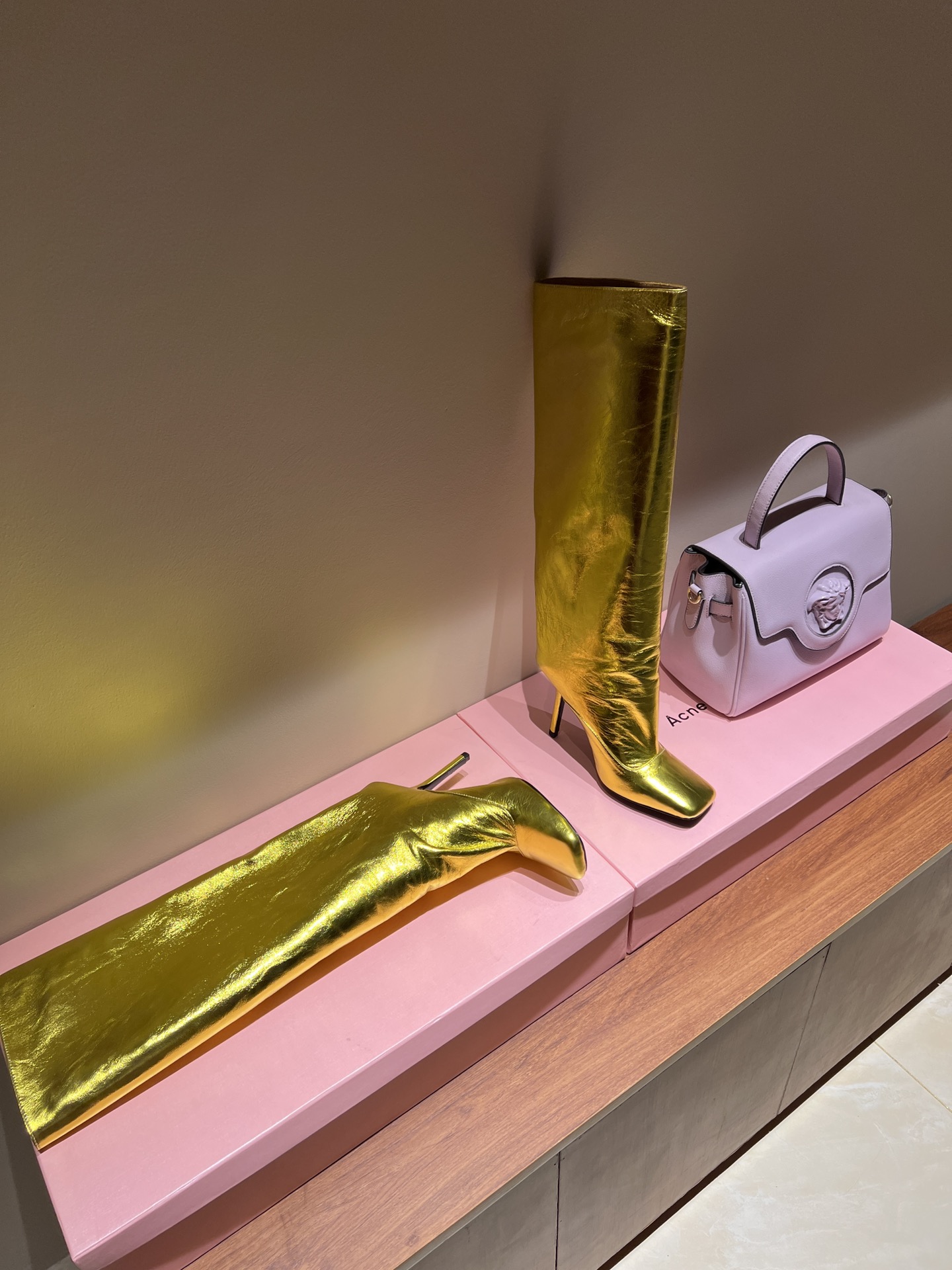 Luxury Italian Attico 2024 Autumn Boots: Perfect Display of Fashion and Style