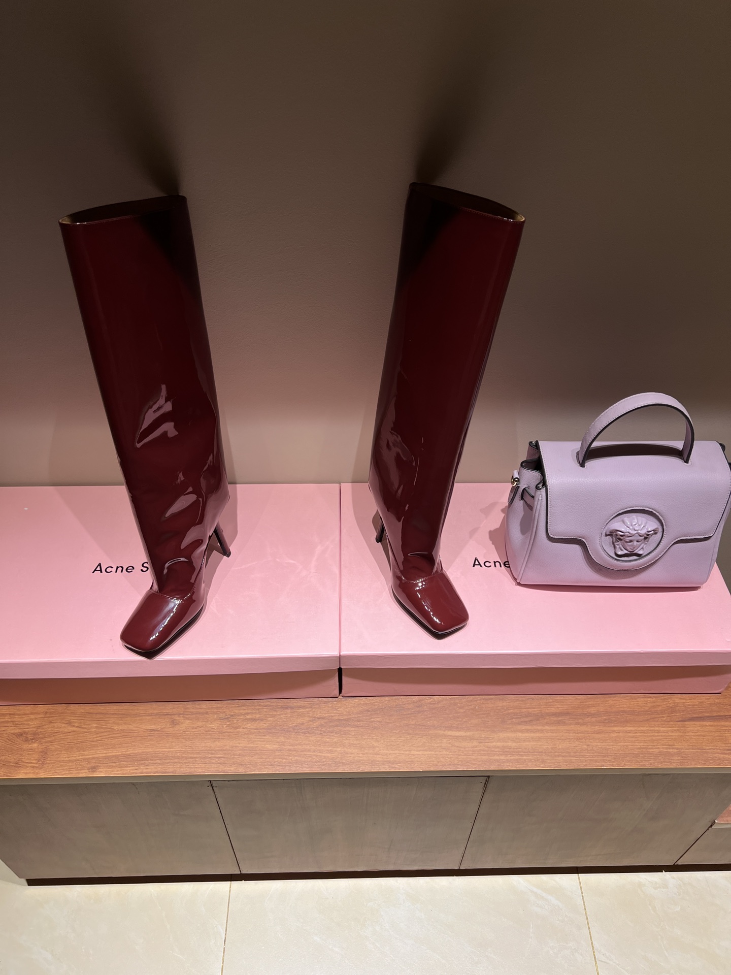 Luxurious Italian Attico 2024 Autumn Boots: Perfect Blend of Fashion and Luxury - 图片 2