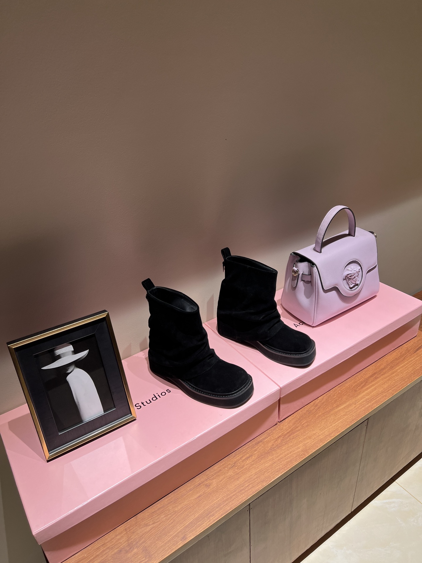 Luxurious Attico 2024 Fall Winter Boots: Italian Fashion Sisters’ Perfect Style