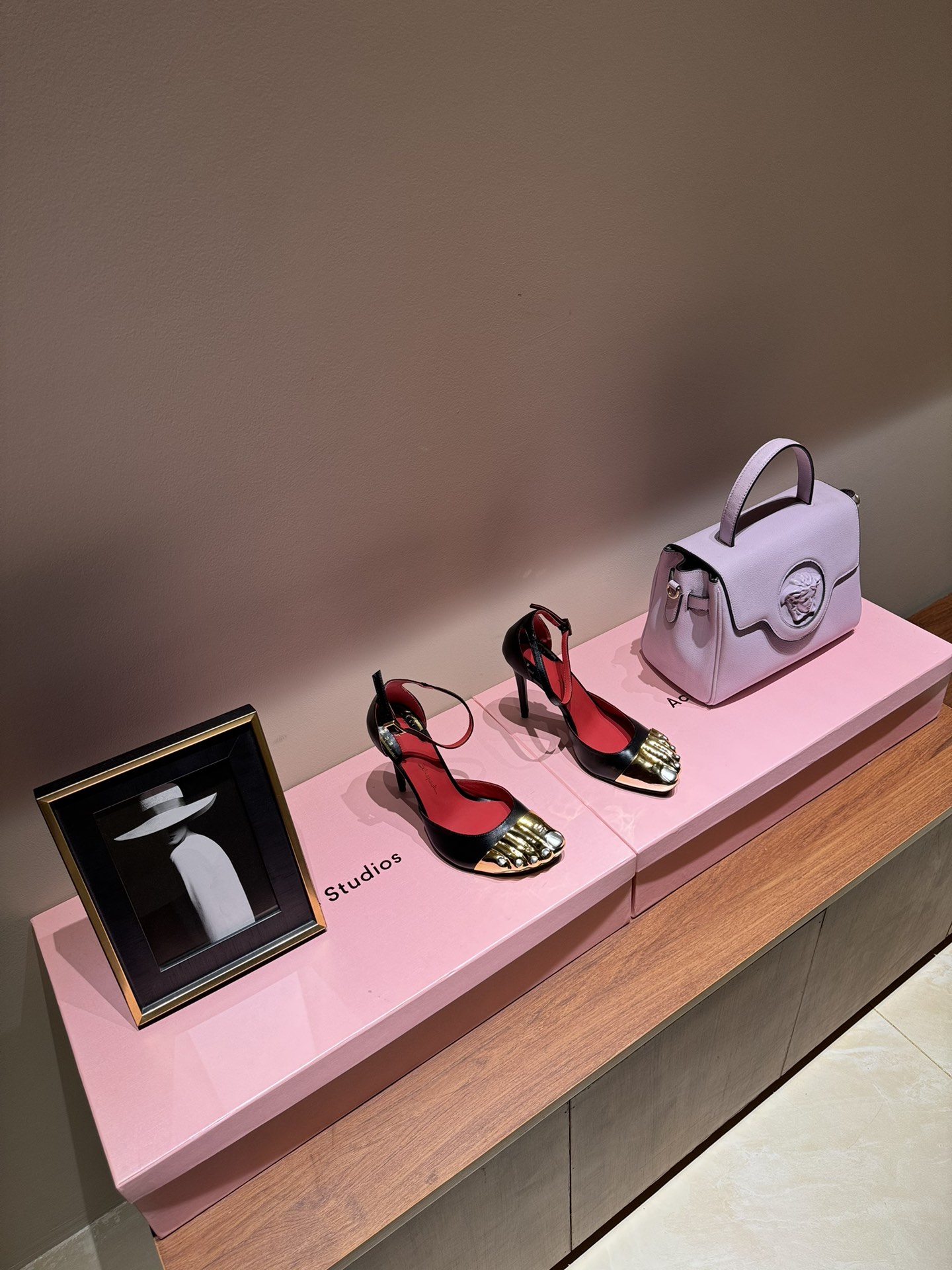 Schiaparelli FW24 Show: Golden Toe Heels in Real Gold and Silver