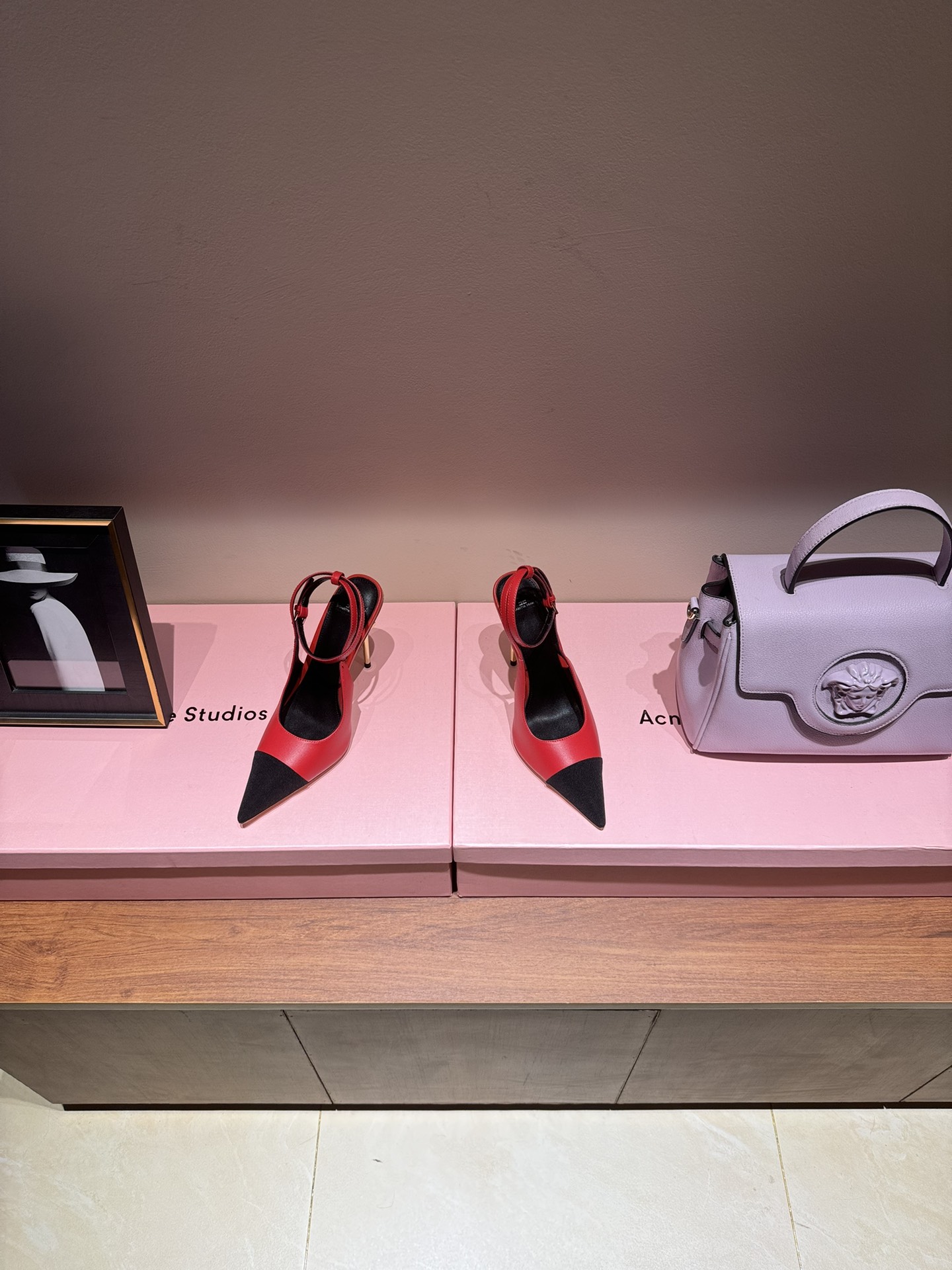 Luxurious French Heels: Elisabetta Franchi Fashion Show Highlights 630 Collection - 图片 3