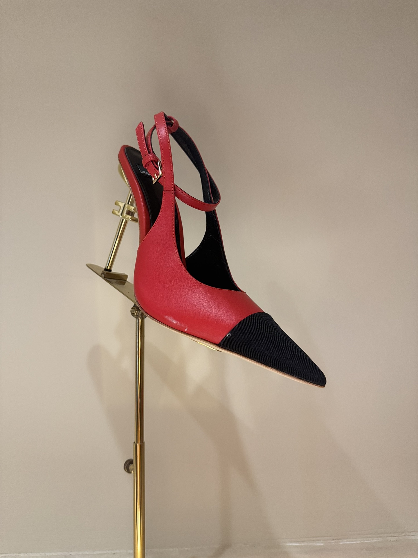 Luxurious French Heels: Elisabetta Franchi Fashion Show Highlights 630 Collection - 图片 9
