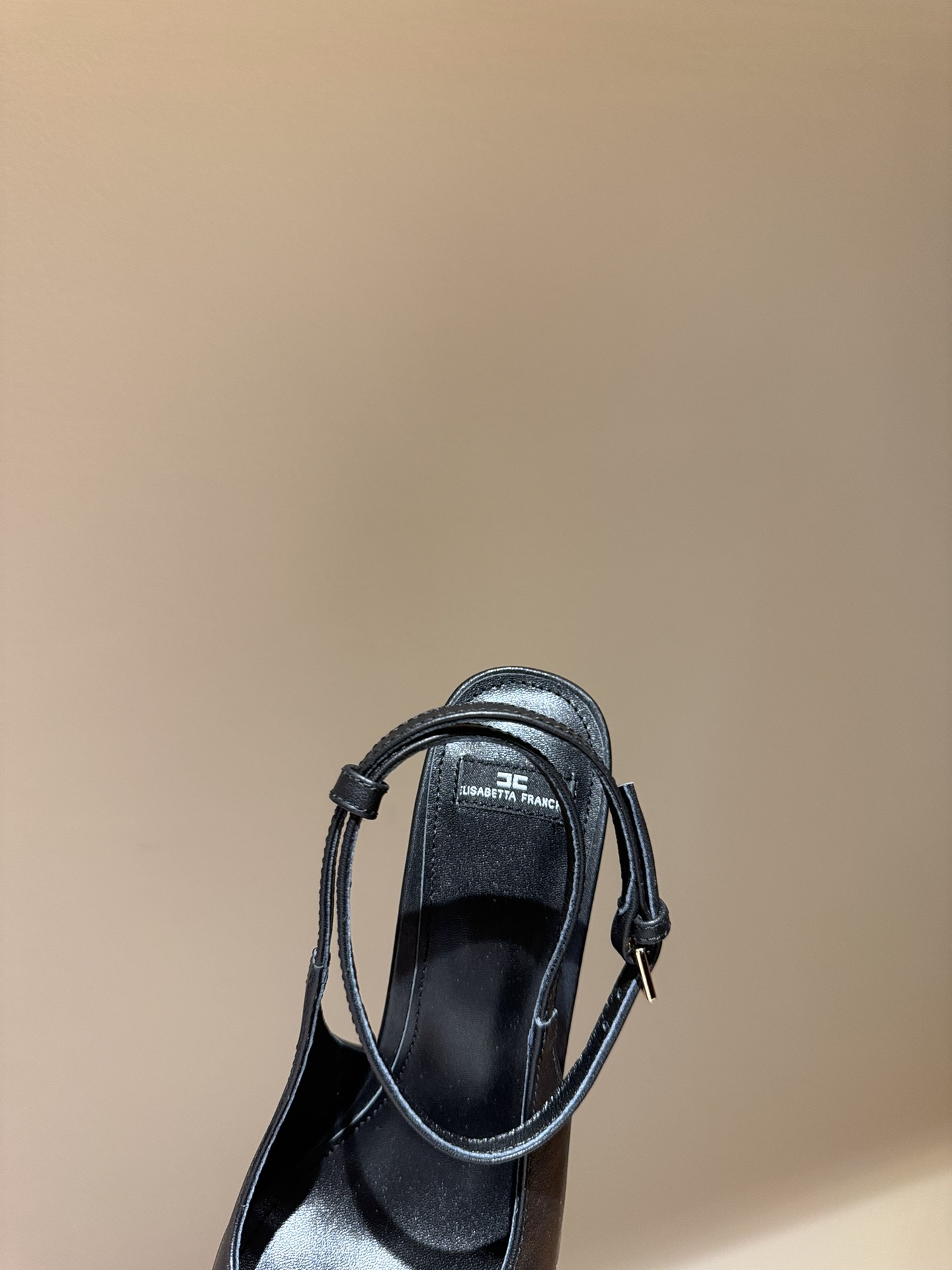 Luxurious Elisabetta Franchi French Heels: Light, Elegant, and Stylish Collection. - 图片 5