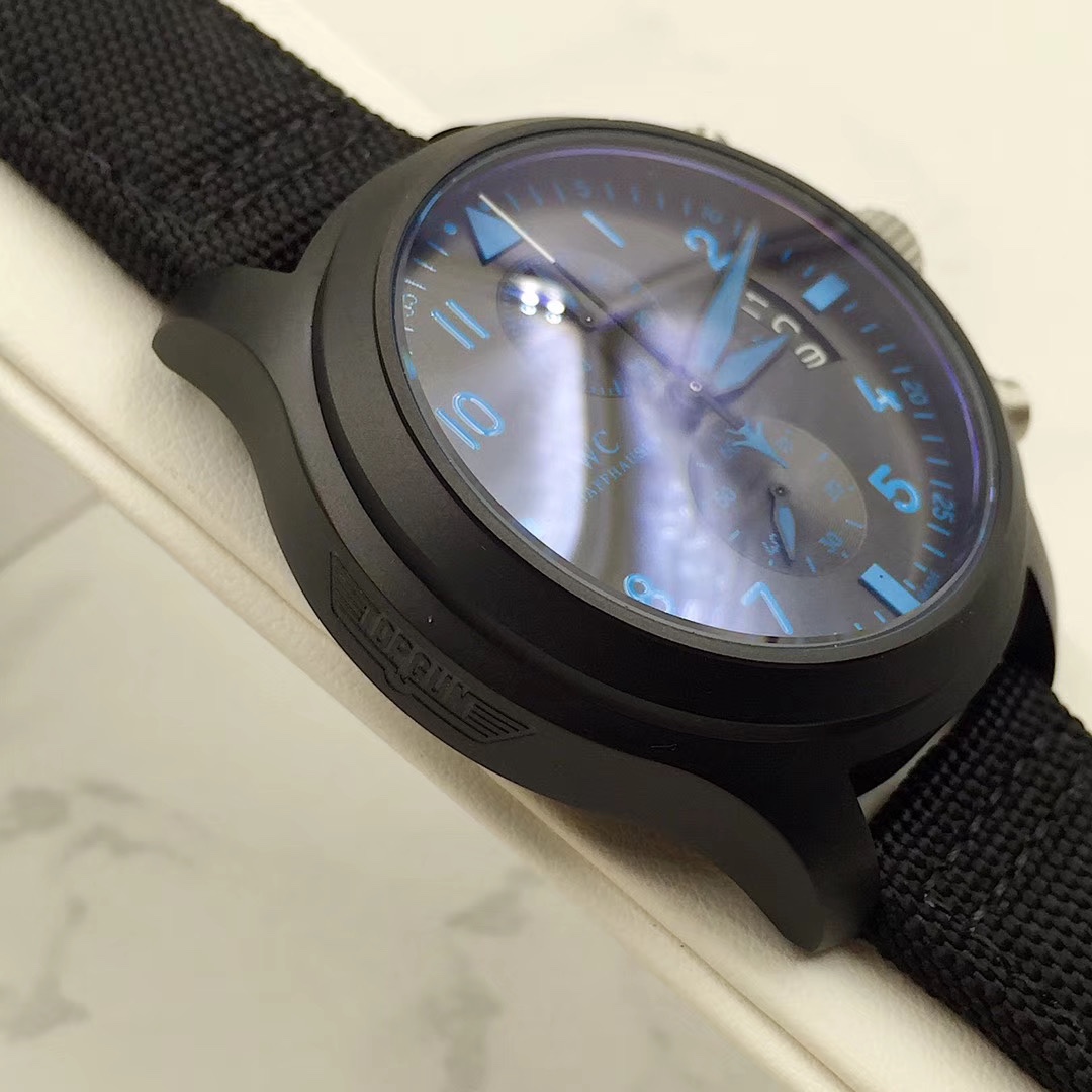 IWC飛行士シリーズTOP GUN Miramar腕時計 - 男性向け高品質モデル