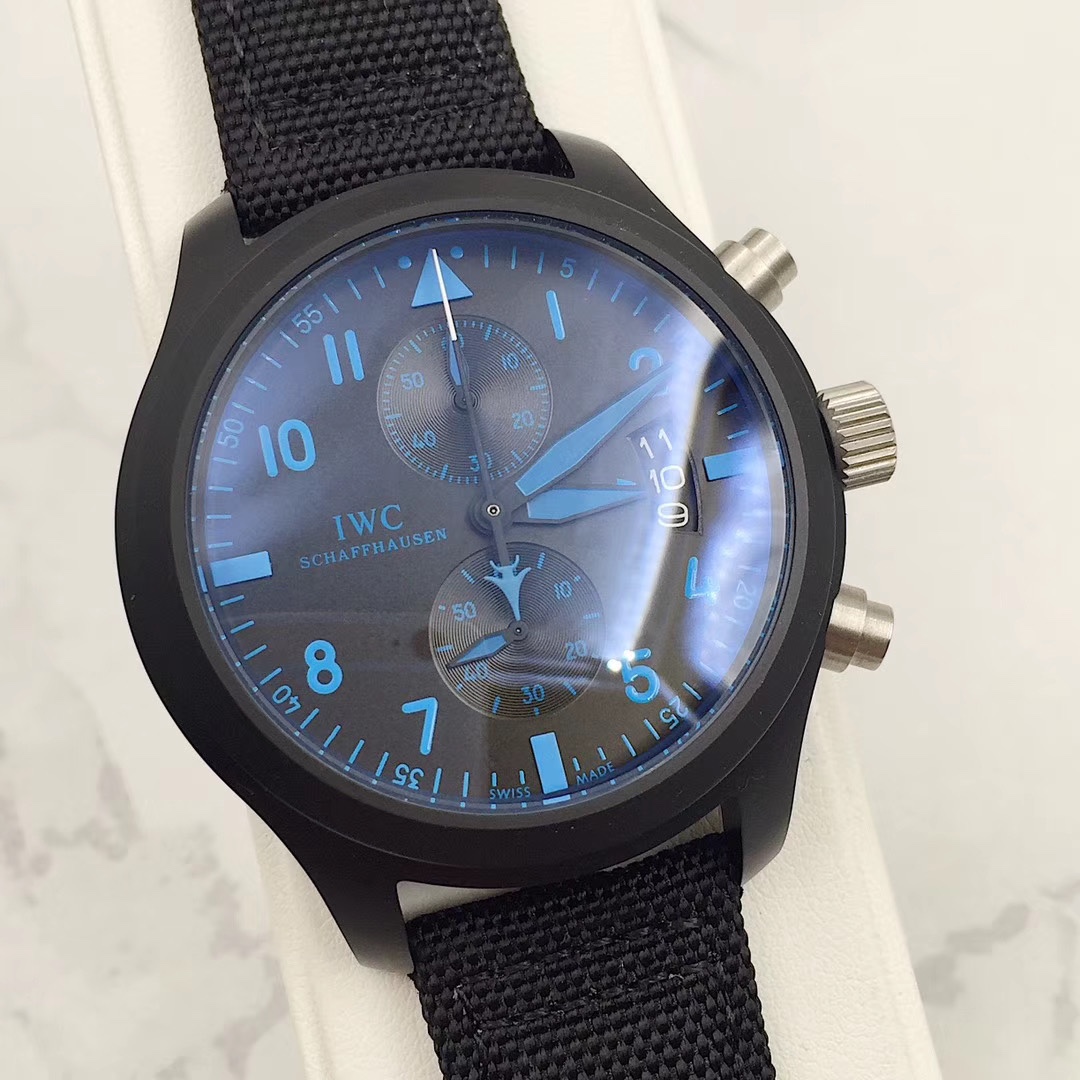 IWC飛行士シリーズTOP GUN Miramar腕時計 - 男性向け高品質モデル