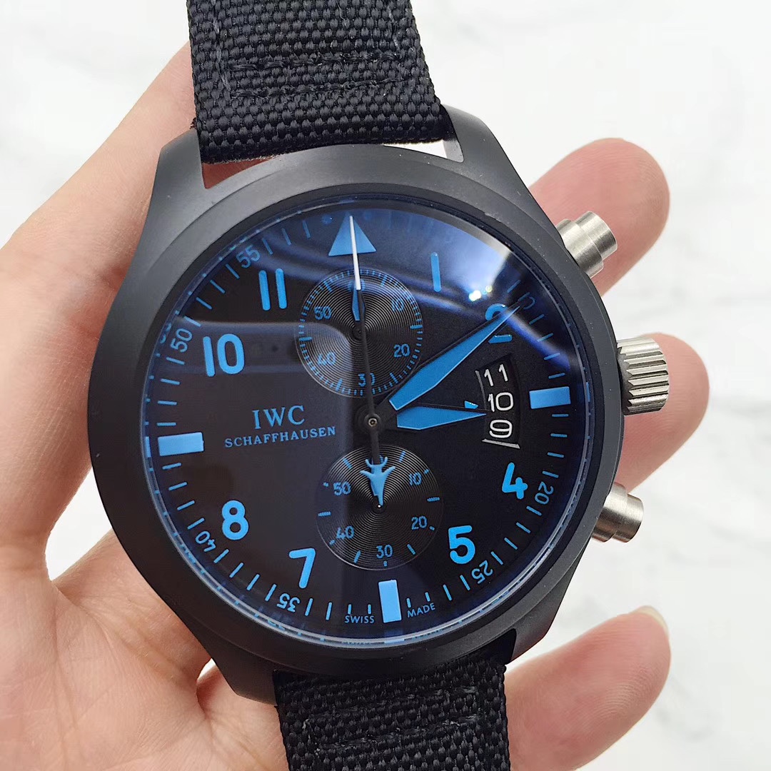 IWC飛行士シリーズTOP GUN Miramar腕時計 - 男性向け高品質モデル