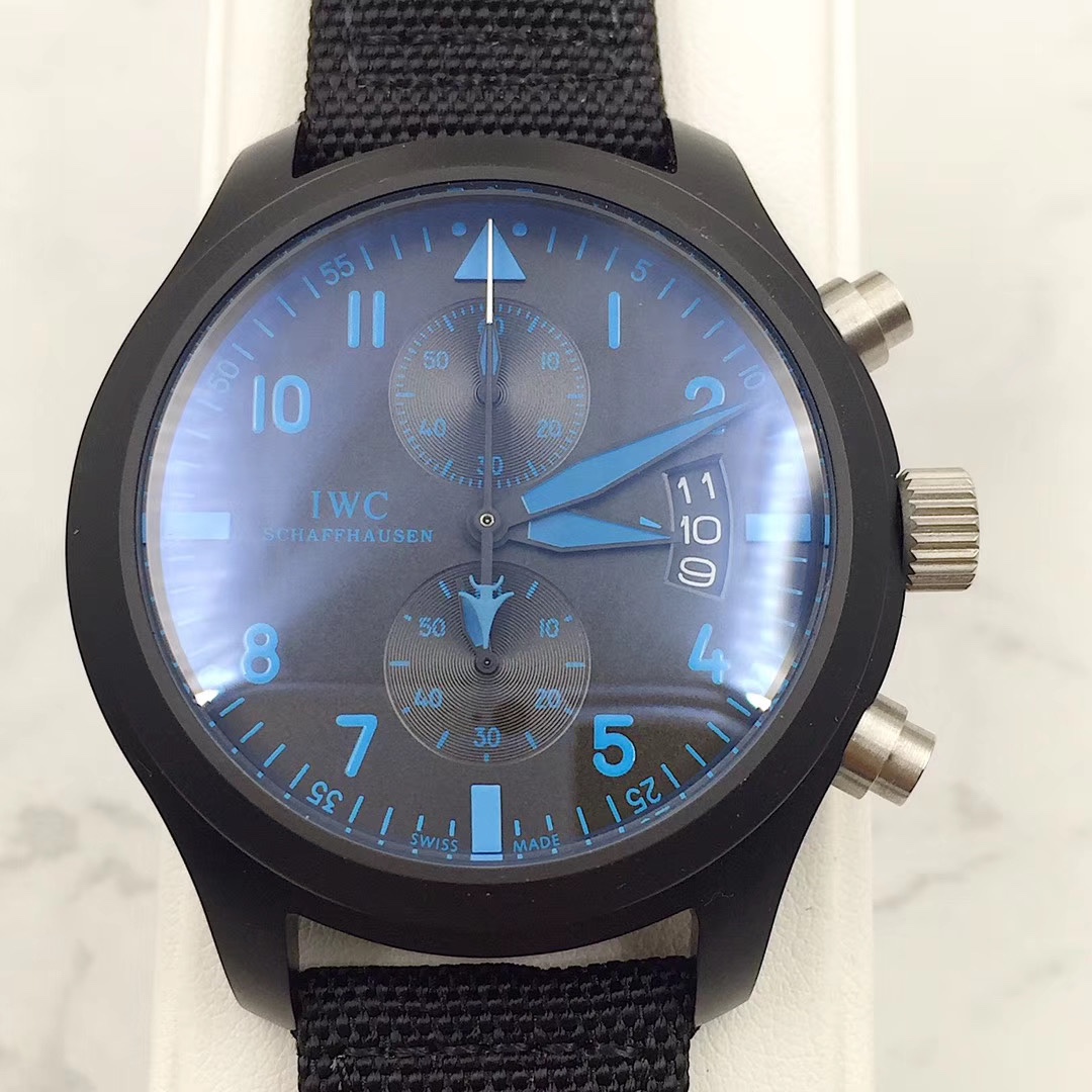 IWC飛行士シリーズTOP GUN Miramar腕時計 - 男性向け高品質モデル