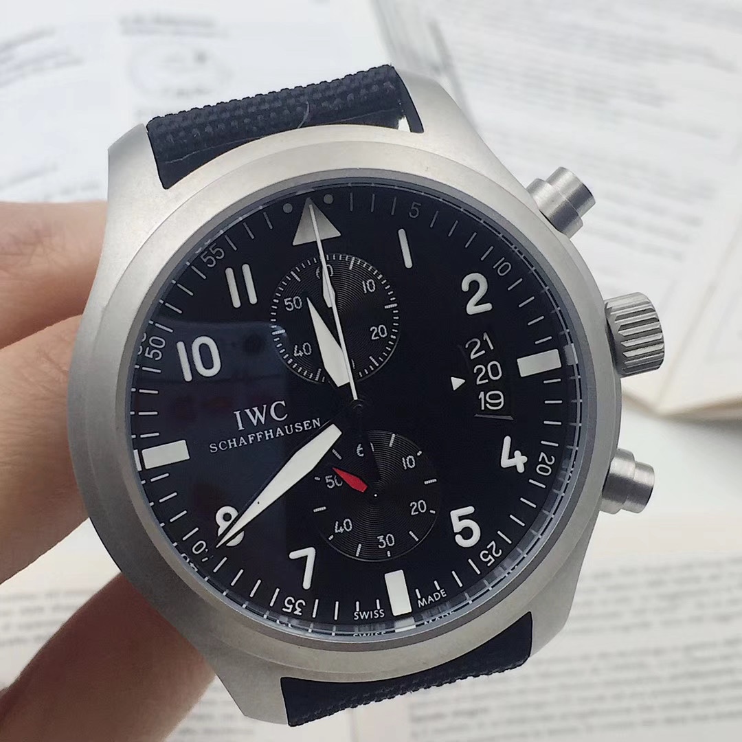 IWC飛行士シリーズTOP GUN Miramar腕時計 - 男性向け高品質モデル