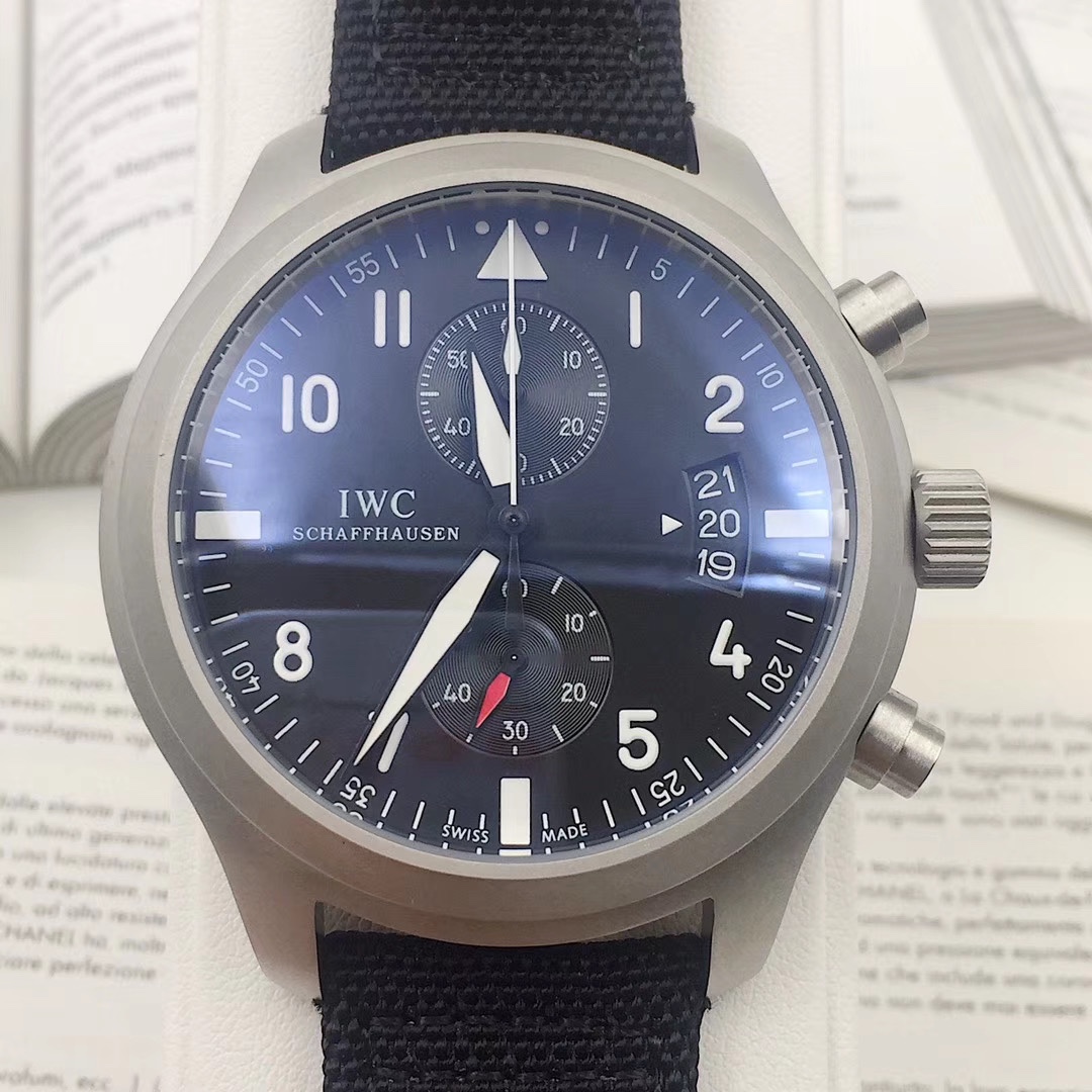 IWC飛行士シリーズTOP GUN Miramar腕時計 - 男性向け高品質モデル