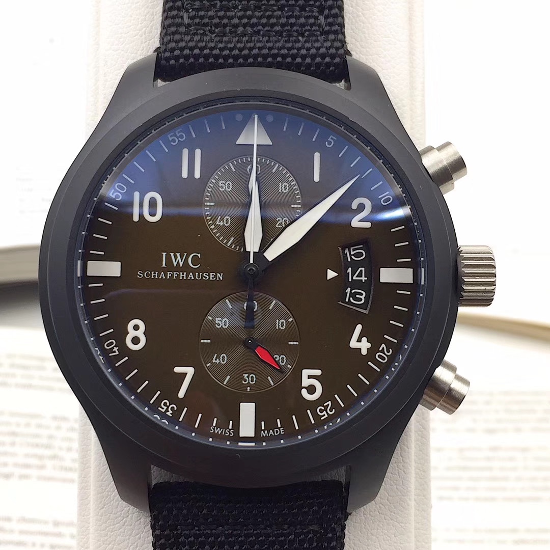 IWC飛行員シリーズTOP GUN Miramar腕時計 男性用