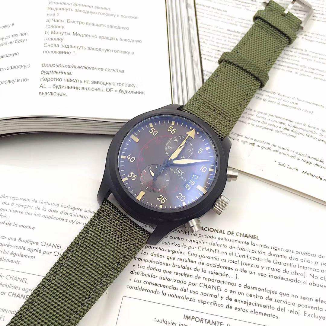 IWC飛行士シリーズTOP GUN Miramar メンズ腕時計