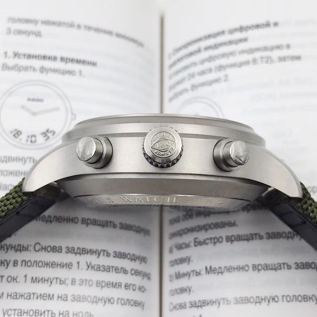 IWC飛行士シリーズTOP GUN Miramar腕時計 - 男性用45mm