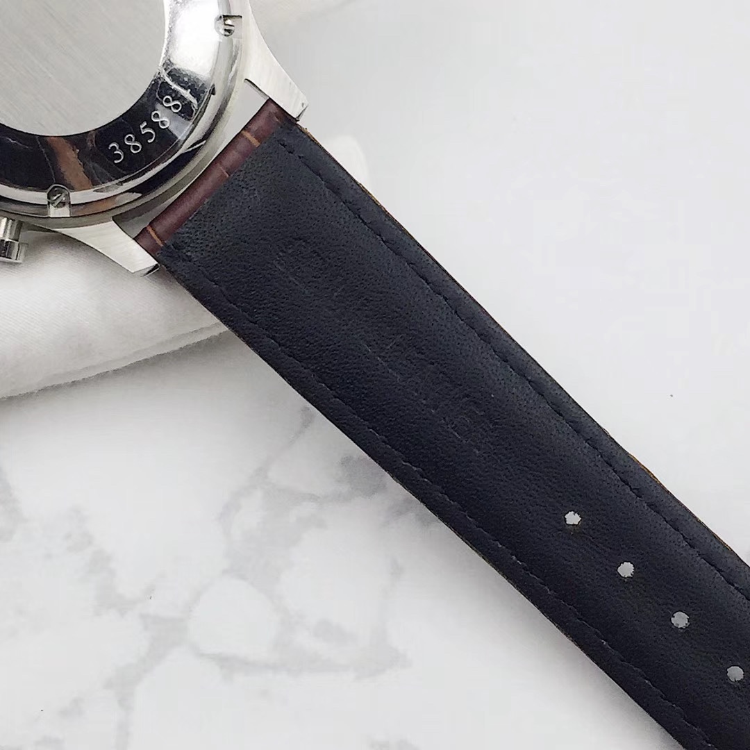 IWC 葡萄牙計時腕表 男士用 316精鋼と真皮の高級感