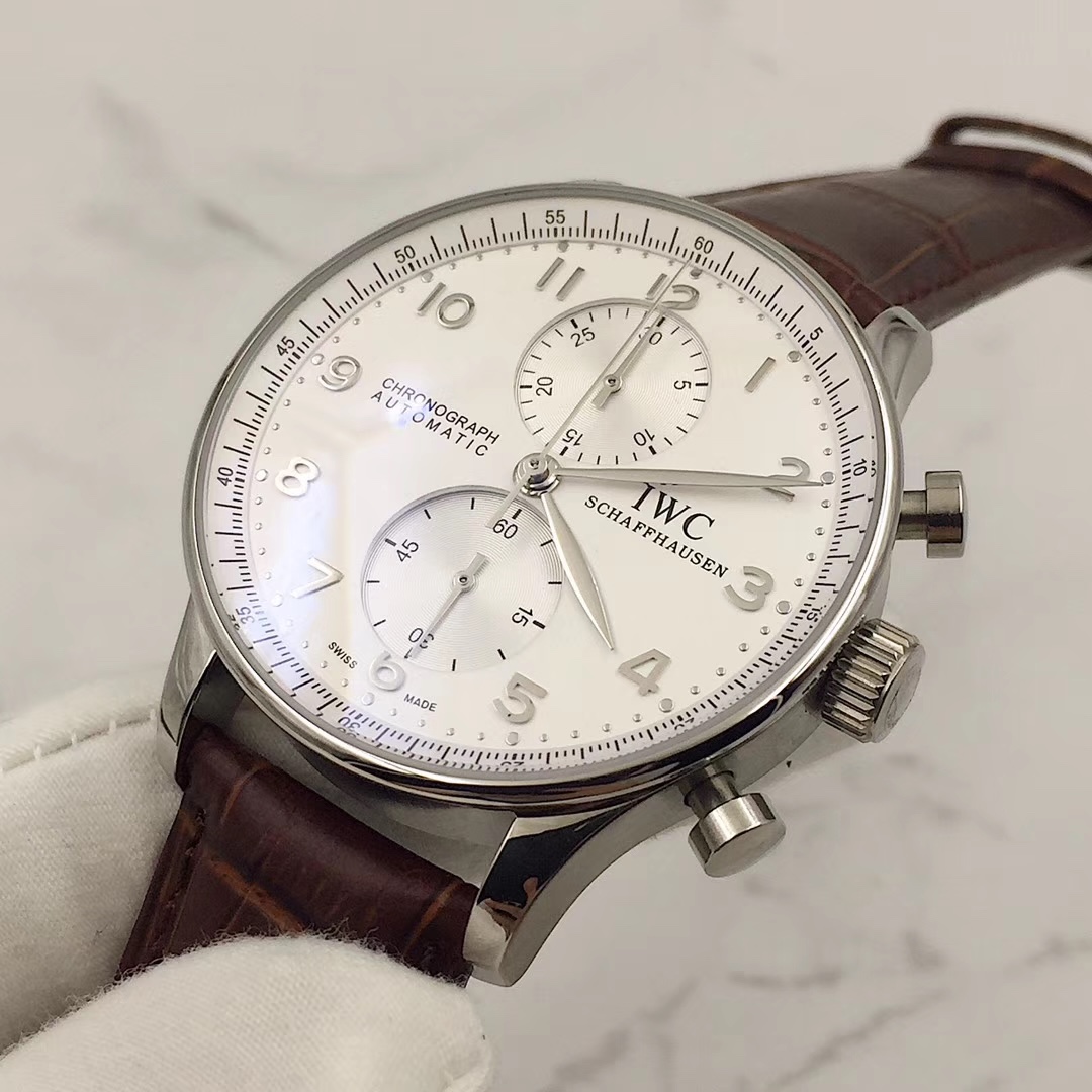 IWC 葡萄牙計時腕表 男士用 316精鋼と真皮の高級感