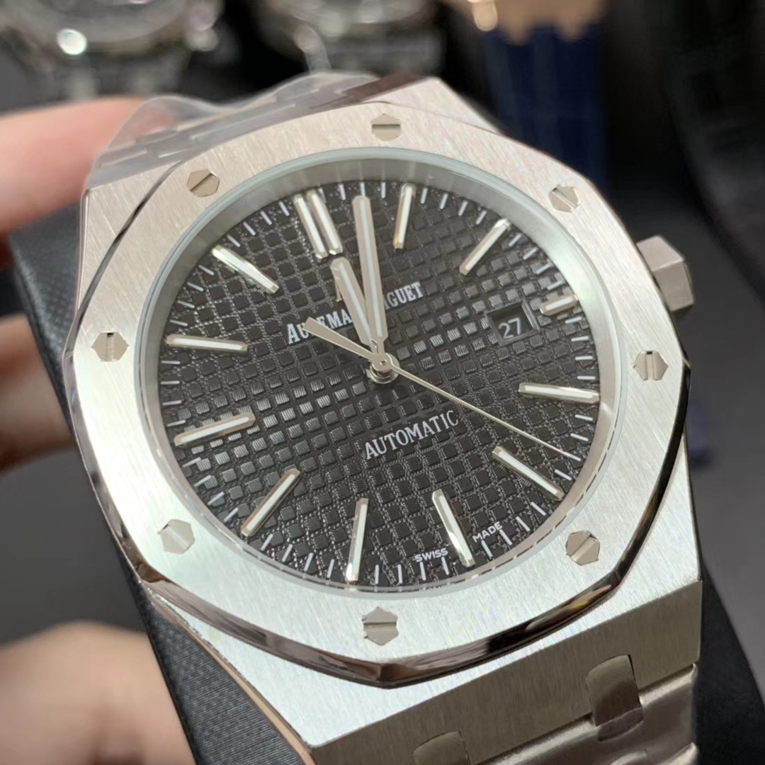 愛彼 AP ロイヤルオークシリーズ メンズ腕時計 44mm