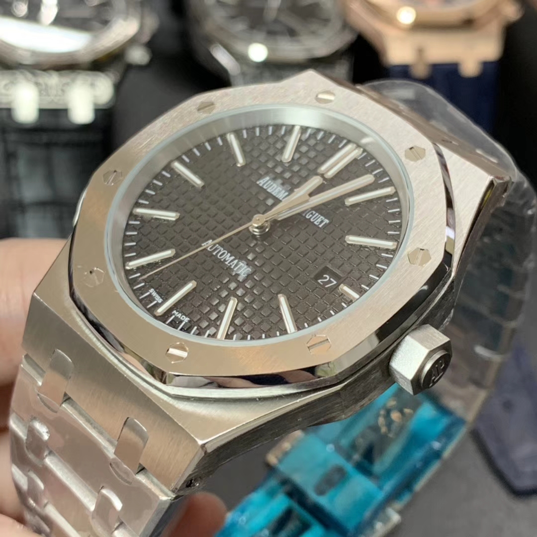 愛彼 AP ロイヤルオークシリーズ メンズ腕時計 44mm