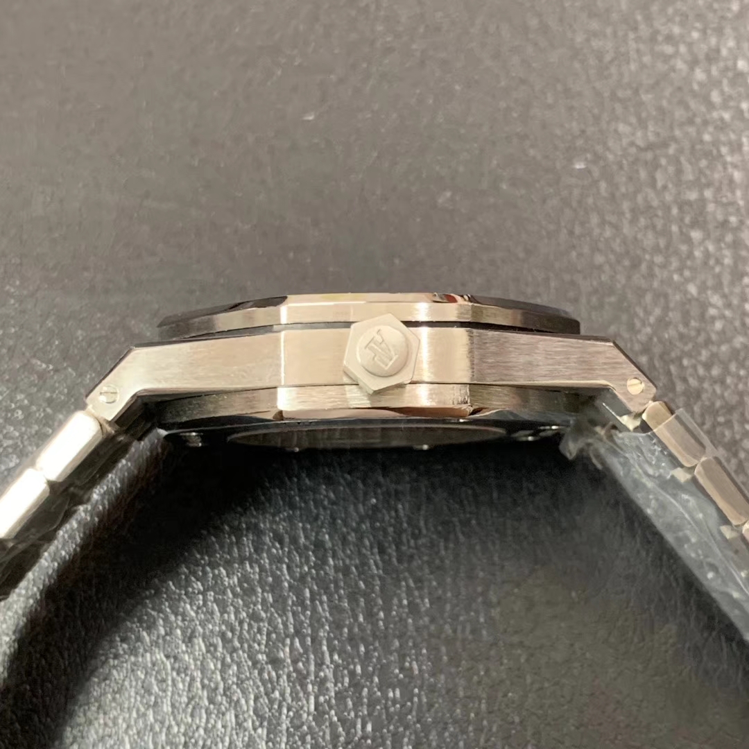 愛彼 AP ロイヤルオークシリーズ メンズ腕時計 44mm 自動巻き