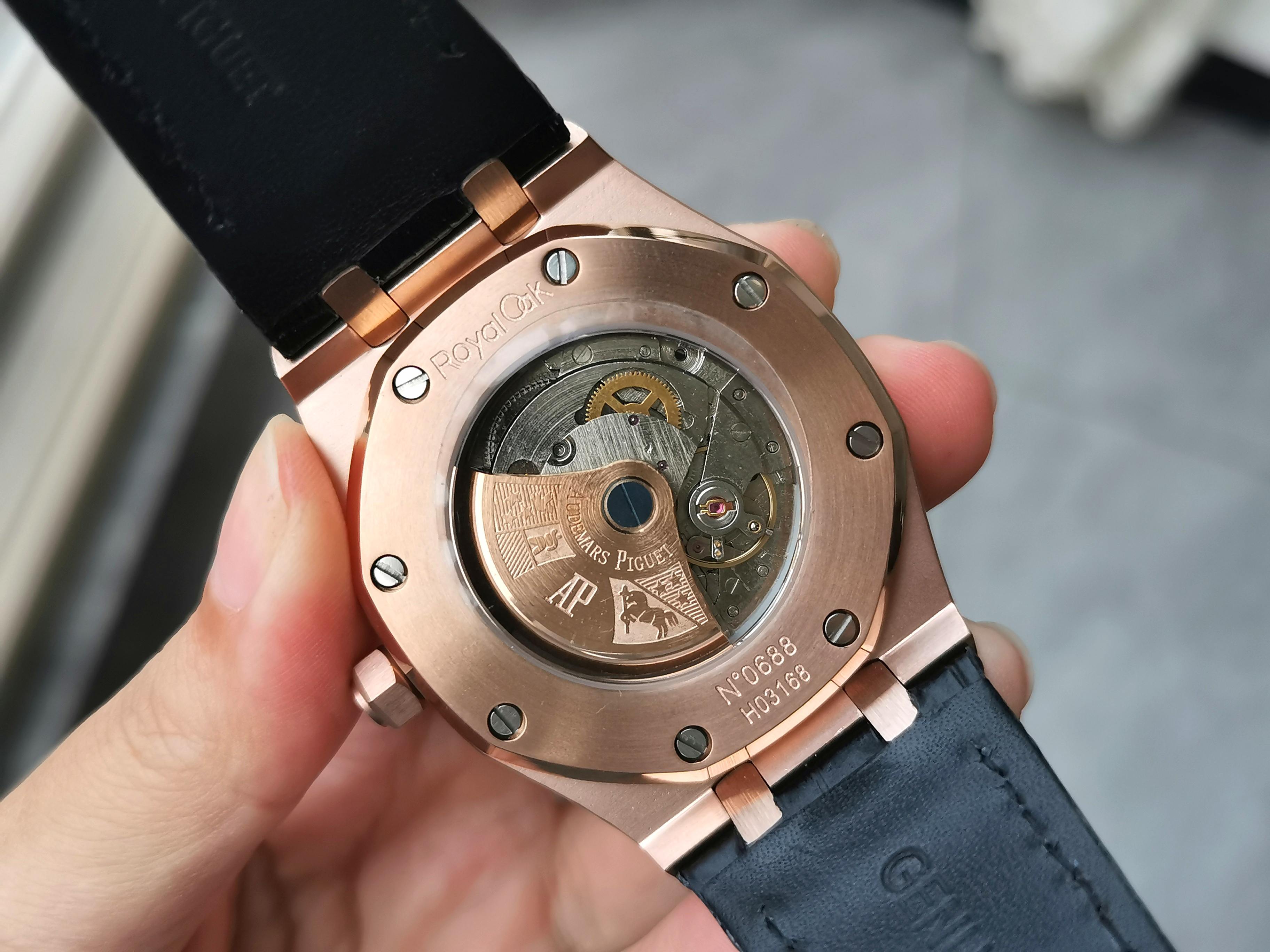 愛彼 AP 皇家橡树系列 男士腕表 44mm 自動機械式