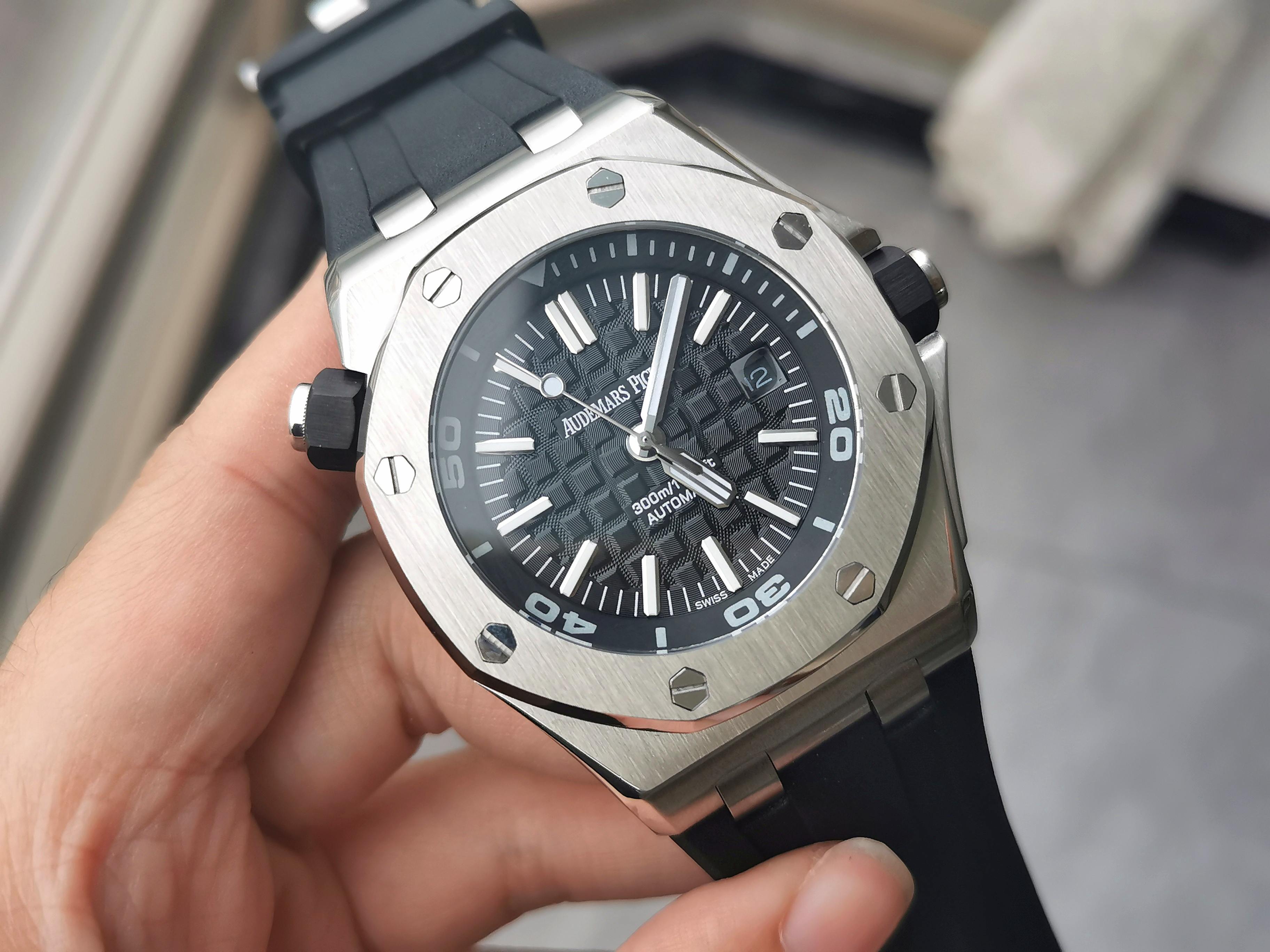 愛彼 AP 皇家橡树系列 男士腕表 44mm 自動機械式