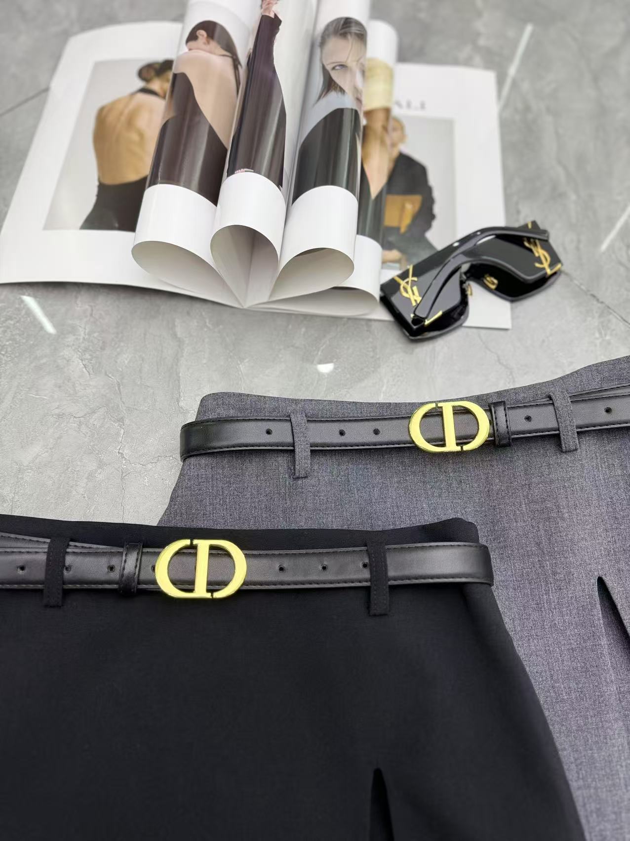 “New Dior Skirts: High-Quality Women’s Clothes with Packaging, Cash Black and Grey, SMLXL Sizes – Blast2025” - 图片 6