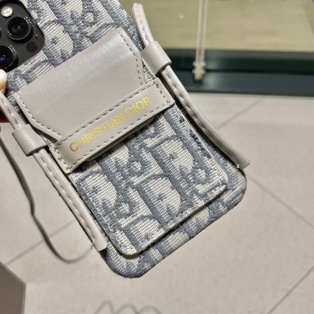 迪奥蒙田系列斜挎卡包手机壳斜挎肩带可以调节型号iPhone136.1iPhone13Pro6.1iPho