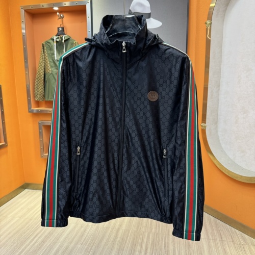 Chaqueta Cortavientos con Capucha Gucci para Hombre - Diseño Clásico y Elegante 1 Chaqueta Cortavientos con Capucha Gucci para Hombre - Diseño Clásico y Elegante