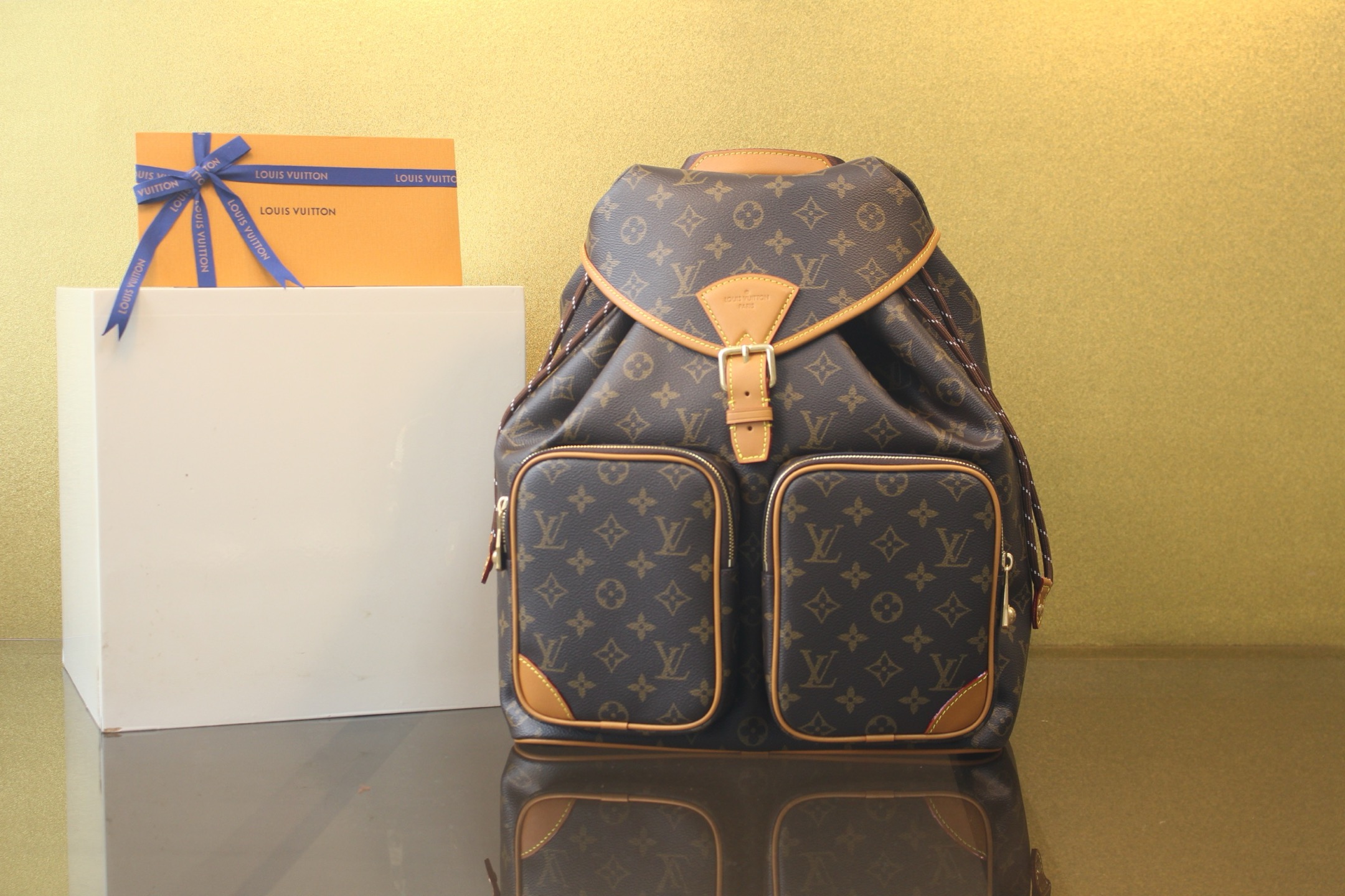 루이비통 몽수리 카고 모노그램 M14015 가방 Louis Vuitton