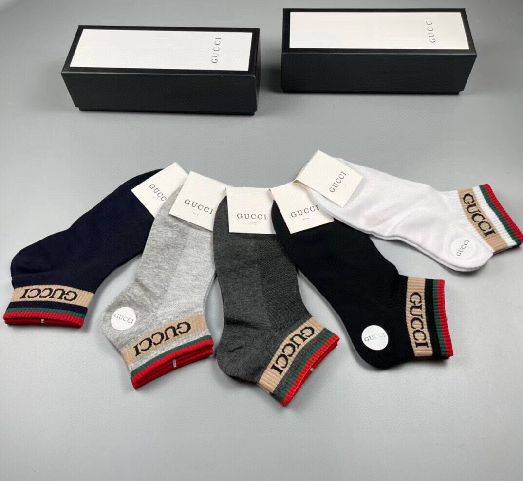 NO:677066,Gucci · Gucci G's new men's socks [five pairs in a box] G's counter synchronized socks, jacquard classic logo, super nice, super beautiful in kind, super popular small items, big names on the street, fashionable people must have super easy-to-match socks, stockings, socks, gucci, gucci, socks19860909 Gucci · 古奇G家新品男款短袜【一盒五双】G家专柜同步短袜,提花经典标志,超级nice,实物超漂亮,超火爆小单品,大牌出街,潮人必备超好搭袜子,丝袜,袜子,gucci,gucci,socks,accessory