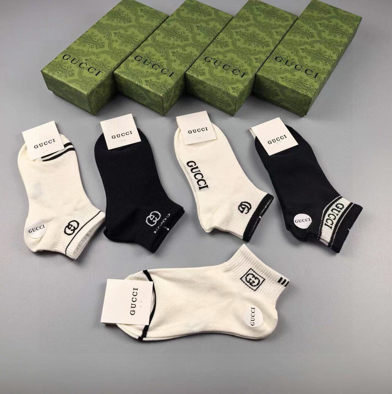NO:677076,Gucci · Gucci G’s new socks [five pairs in a box] jacquard classic logo, super nice, super beautiful in person, super popular small items, big names on the street, fashionable people must-have super easy-to-match socks, stockings, socks, gucci, gucci, socks19860909 Gucci · 古奇G家新品短袜【一盒五双】提花经典标志,超级nice,实物超漂亮,超火爆小单品,大牌出街,潮人必备超好搭袜子,丝袜,袜子,gucci,gucci,socks,accessory