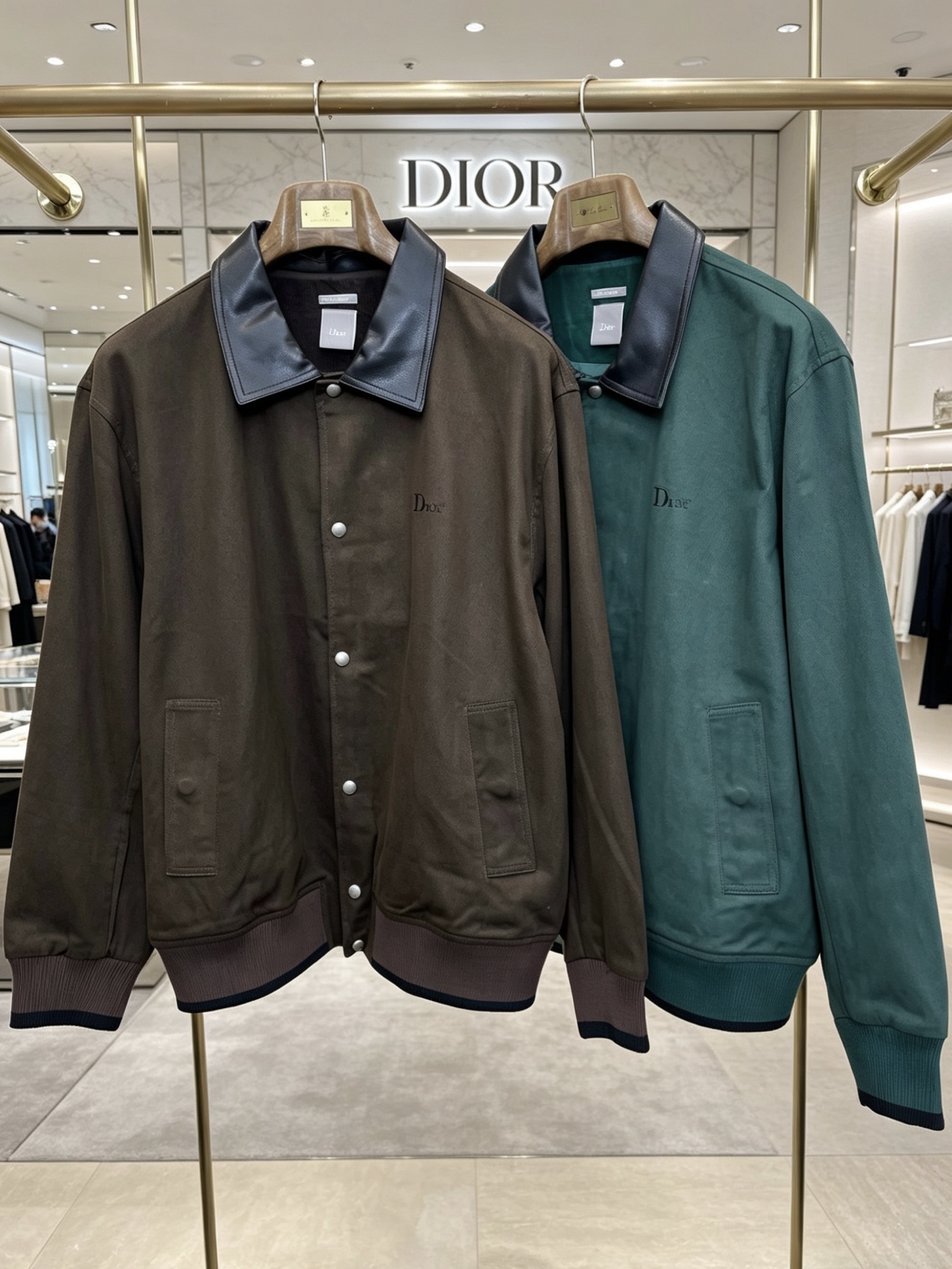 。Dior迪奥💥砸锅卖铁都要上的新款新款原单男士休闲翻领夹克 工装牛仔夹克外套 透气舒适 高端定制 高版