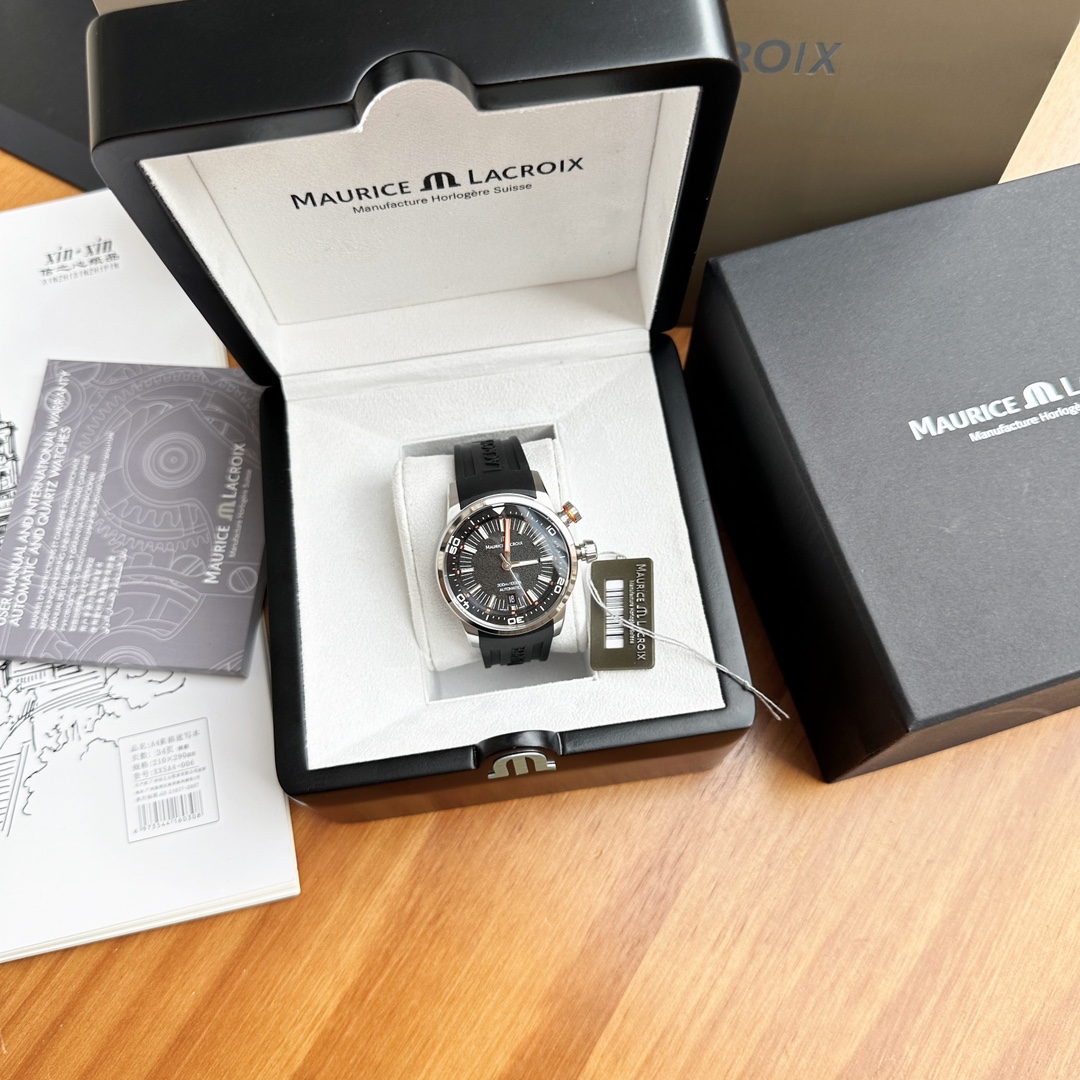 NO:390152,Latest: Amy Bentao S series men's diving watch arrives!  Classics are never out of date!  The same mechanical style for men and women, fashionable with you. It is equipped with the function of a dive meter, the dial size is 42mm and the thickness is 12mm!  It has a meter-deep waterproof function. The strap uses top-grade Buddha statue glue. The strap is designed for easy removal and raw ears. The tape is easily replaced with bare hands. It is brushed and polished with fine steel. The craftsmanship is very good!  Super luminous, original Swiss mechanical movement!  Perfect new design, complete with a full set of large packaging. I sincerely recommend it!  Worth taking action, aikon19860909最新:艾美奔涛S系列男款潜水表到货！经典永不过时！男女同款机械,时尚与你同在.配有潜水计师功能,表盘尺寸为42mm,厚12mm！具有米深度防水功能,表带采用顶级佛像胶,表带为易拆生耳设计,胶带轻松徒手交替更换使用,拉丝打磨精钢,工艺非常好！超强夜光,原装瑞士机械机芯！完美的新设计,配全套大包装出.真心推荐！值得下手,,aikon,Watch